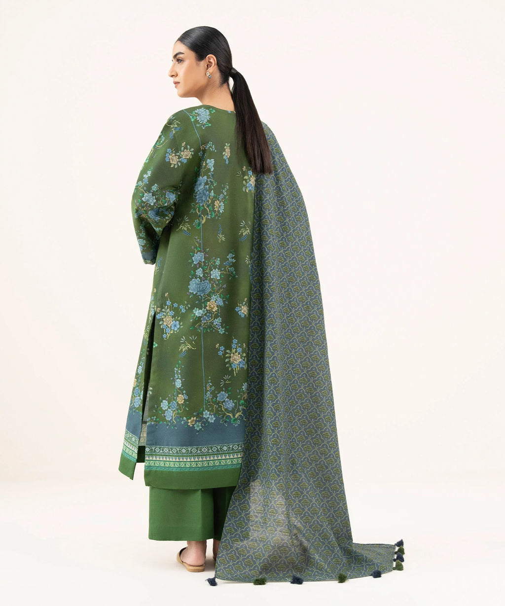 3 Piece - Printed Light Khaddar Suit