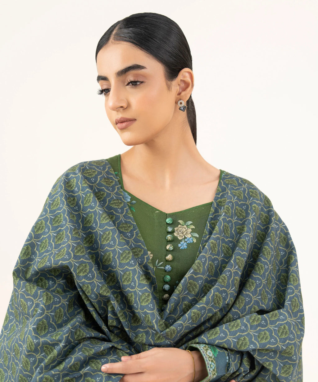 3 Piece - Printed Light Khaddar Suit