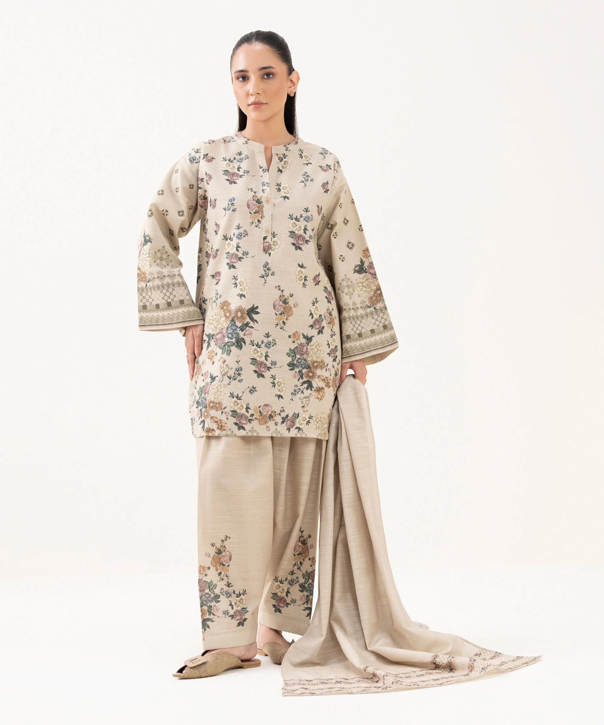 3 Piece - Printed Khaddar Suit