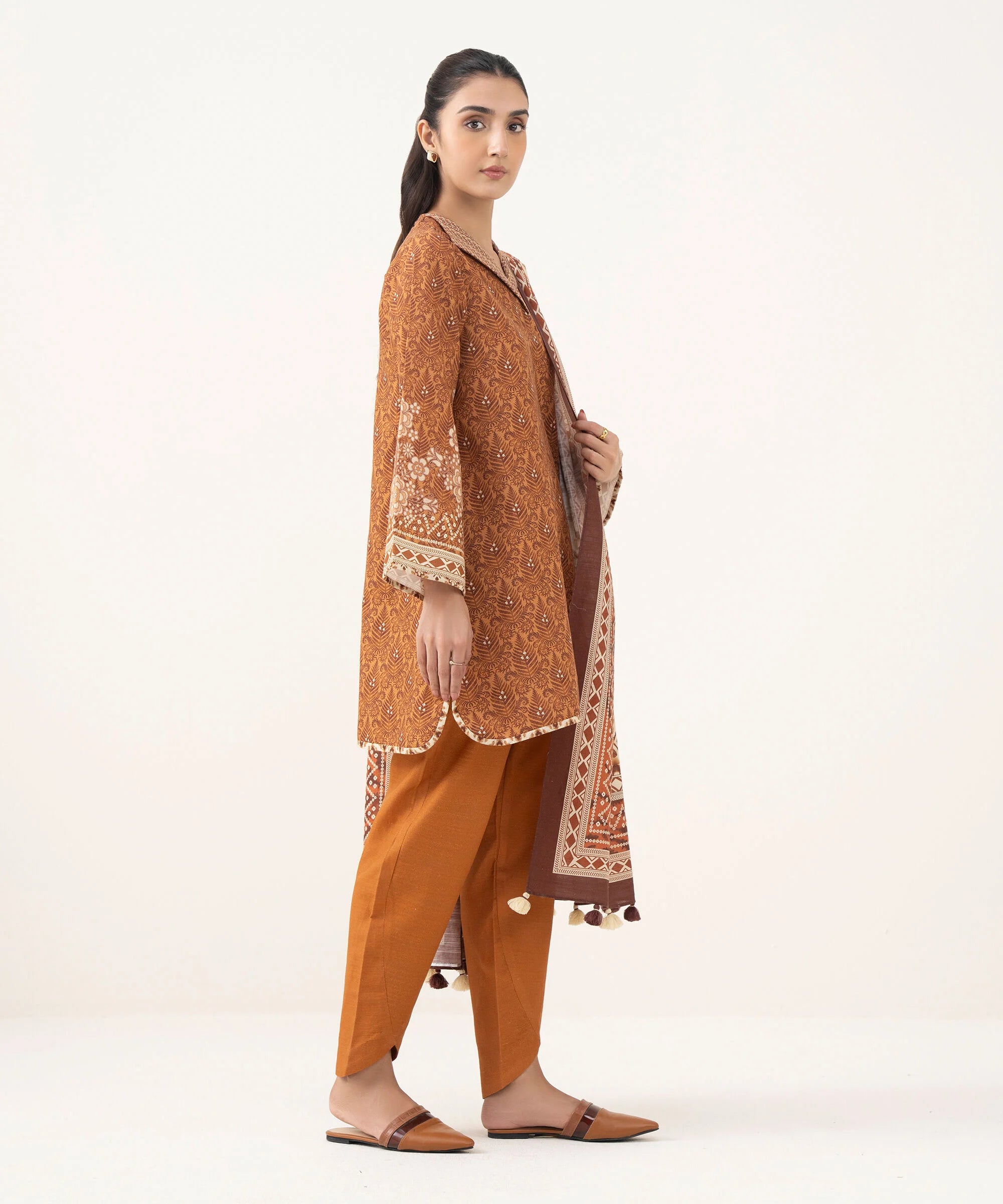 3 Piece - Printed Khaddar Suit