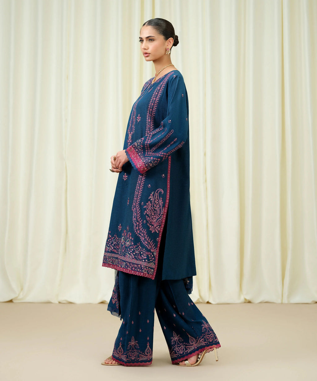 3 Piece - Embroidered Karandi Suit