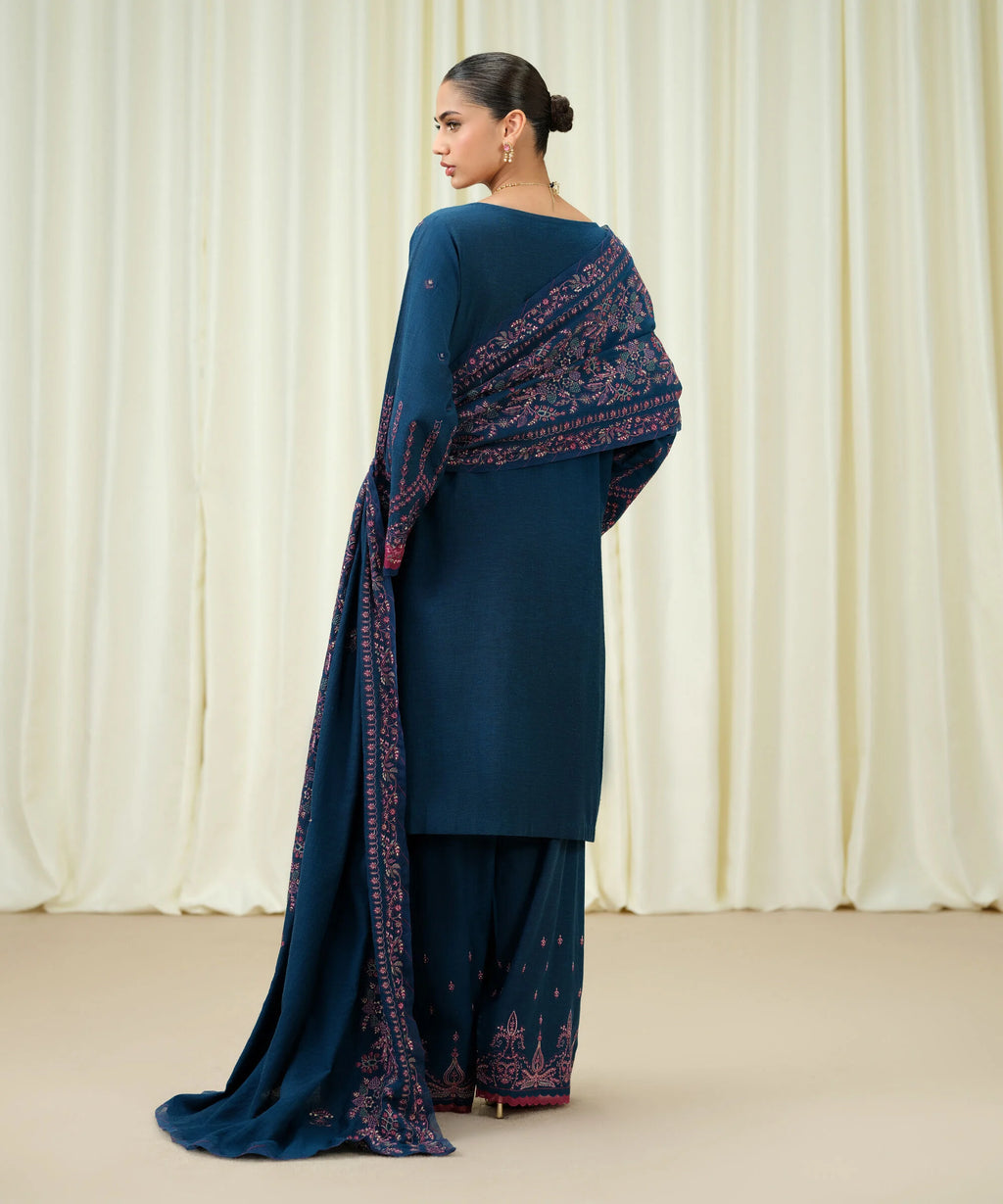 3 Piece - Embroidered Karandi Suit