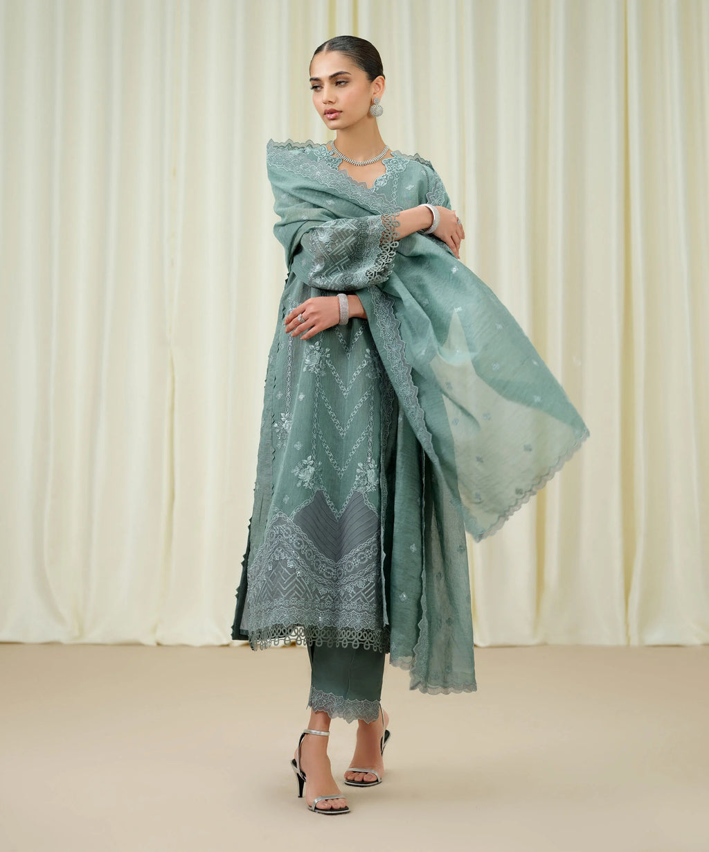 3 Piece - Embroidered Muslin Suit
