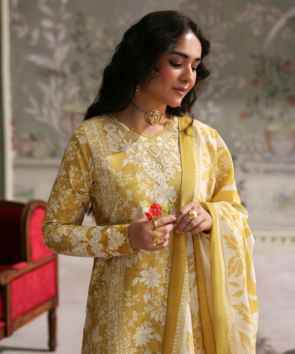 3 Piece - Embroidered Light Khaddar Suit