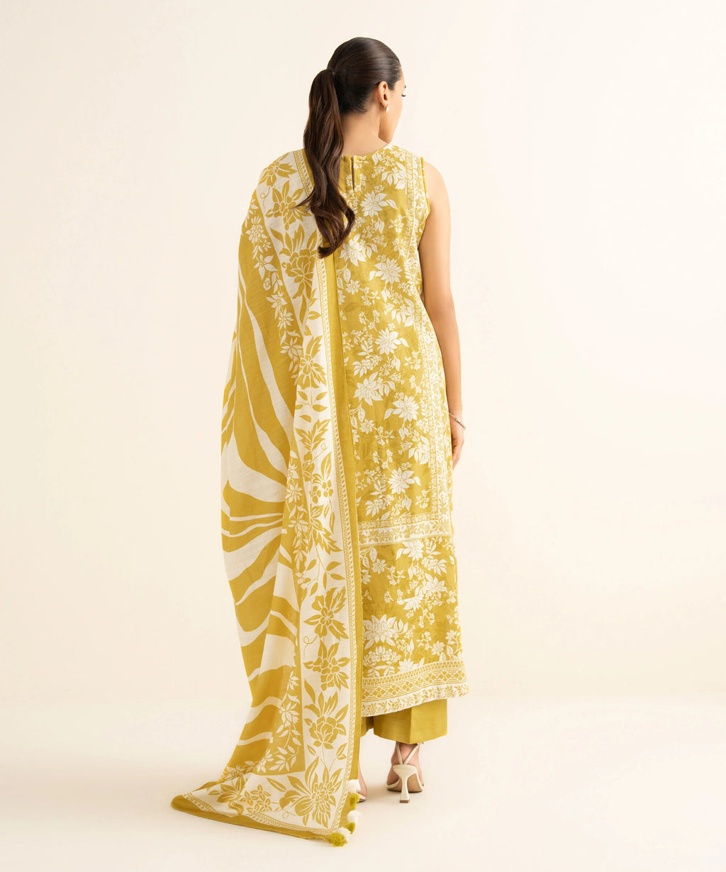 3 Piece - Embroidered Light Khaddar Suit