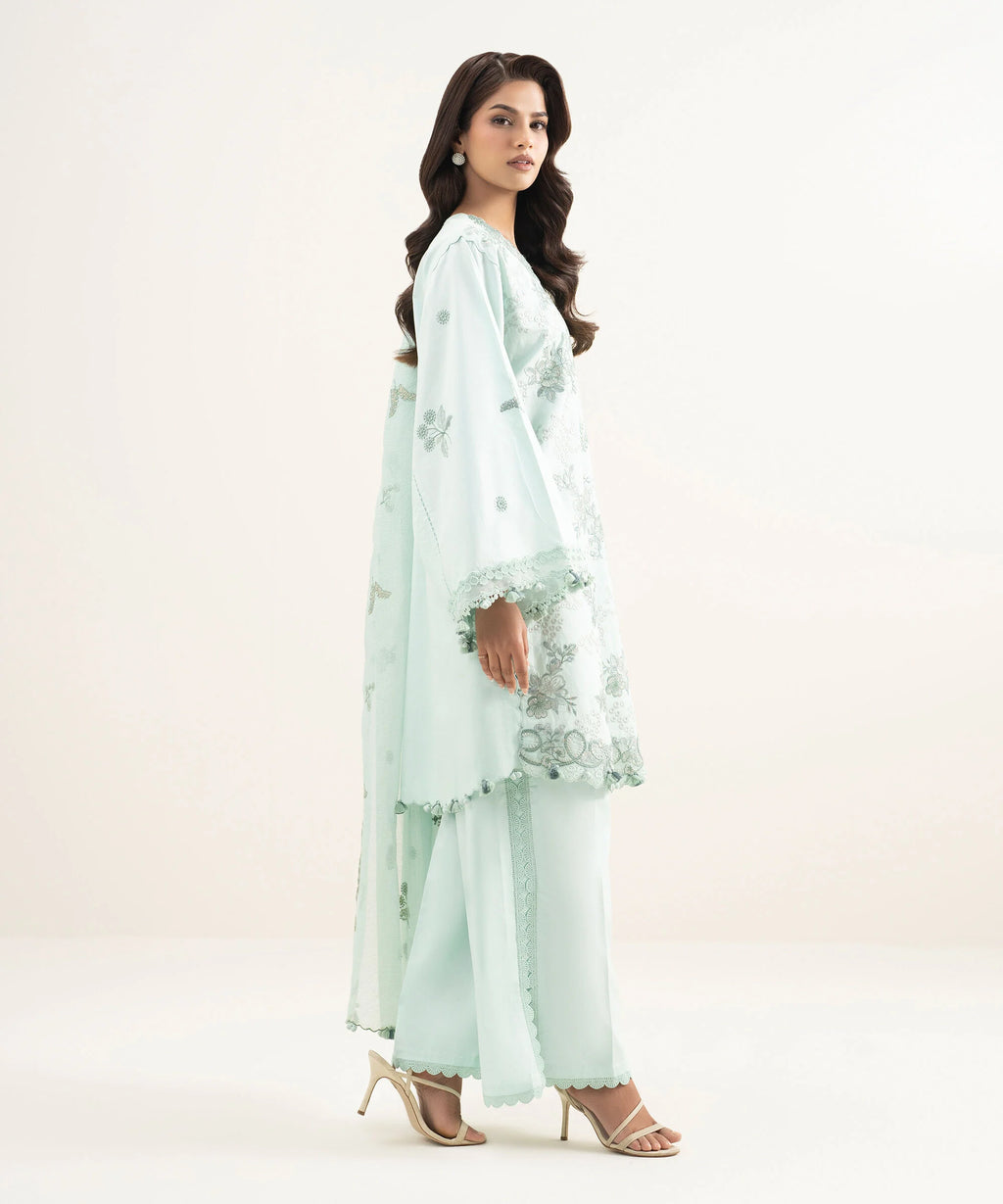 3 Piece - Embroidered Lawn Suit