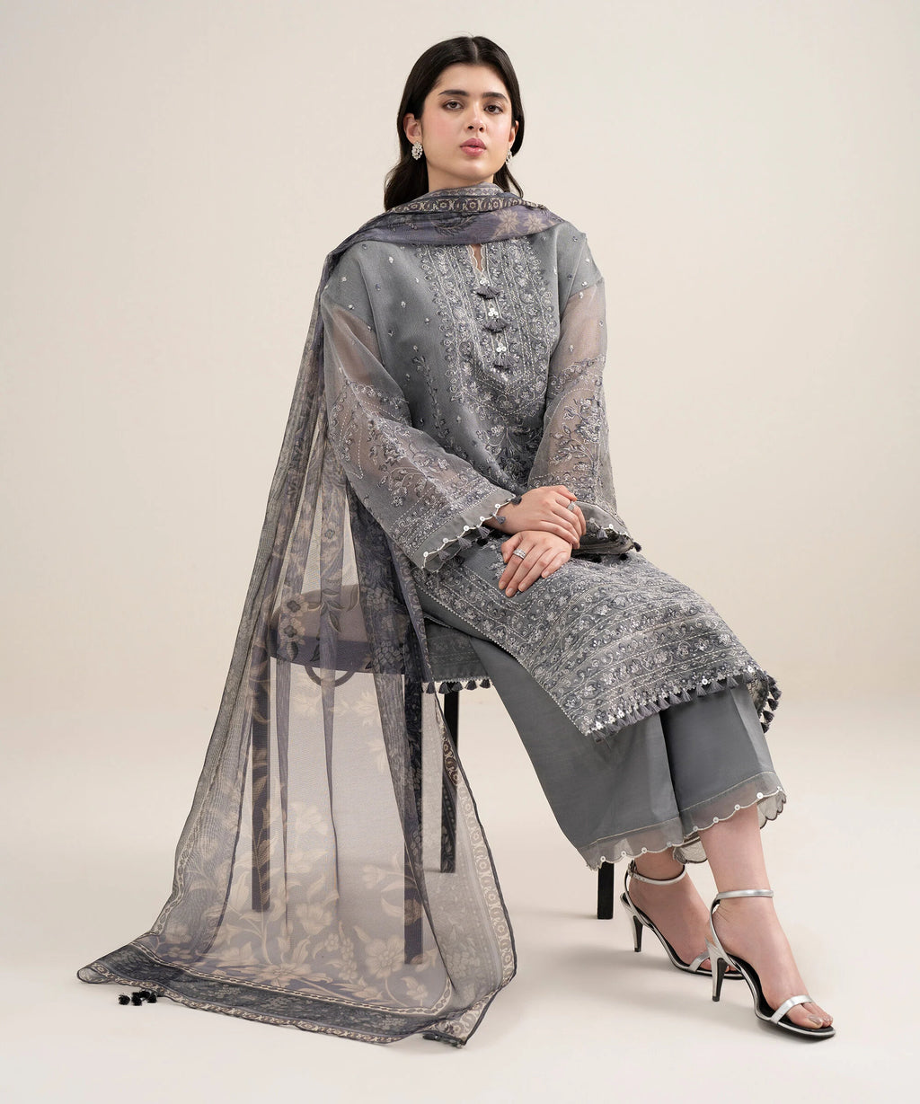 3 Piece - Embroidered Khaddi Net Suit