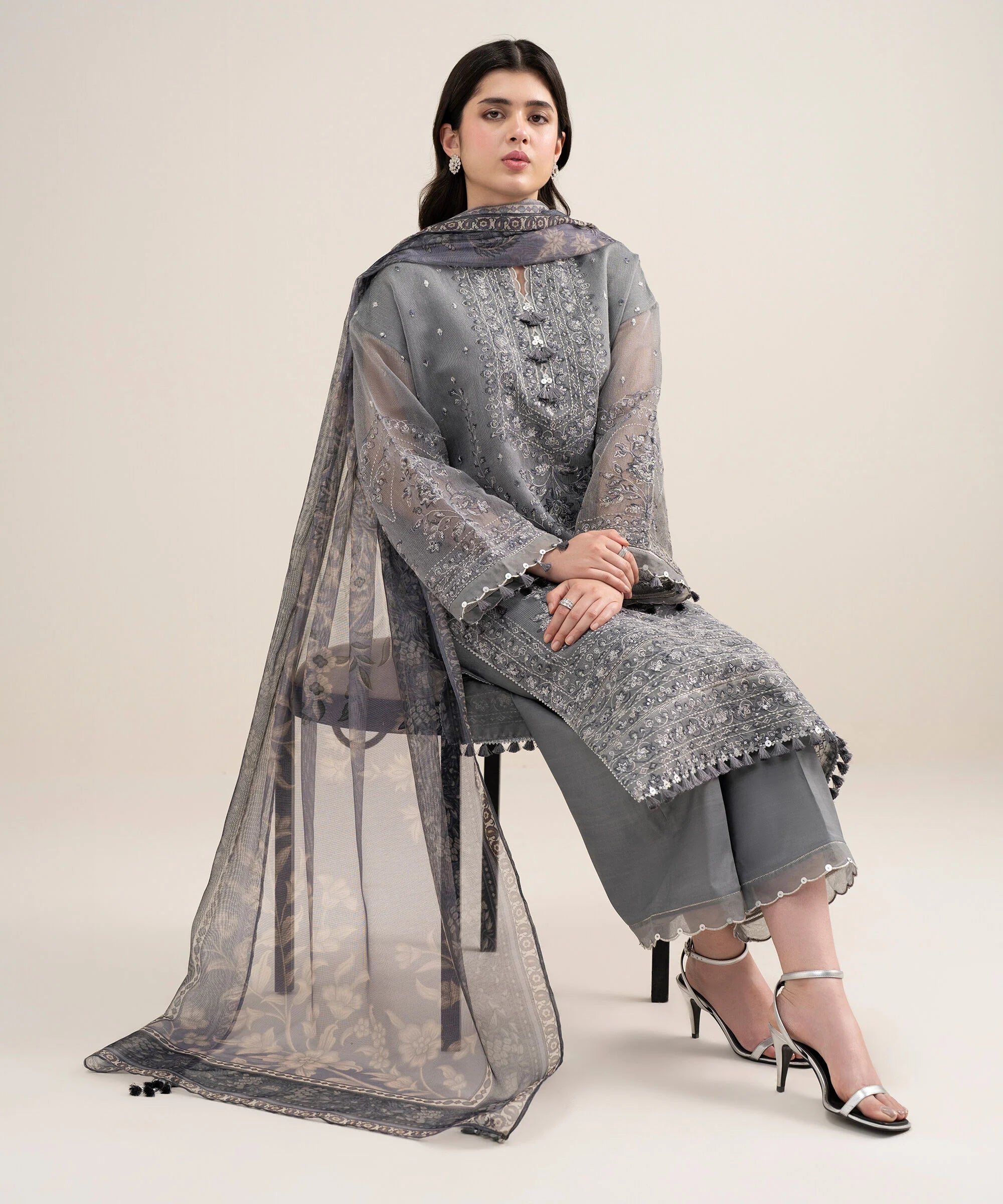 3 Piece - Embroidered Khaddi Net Suit