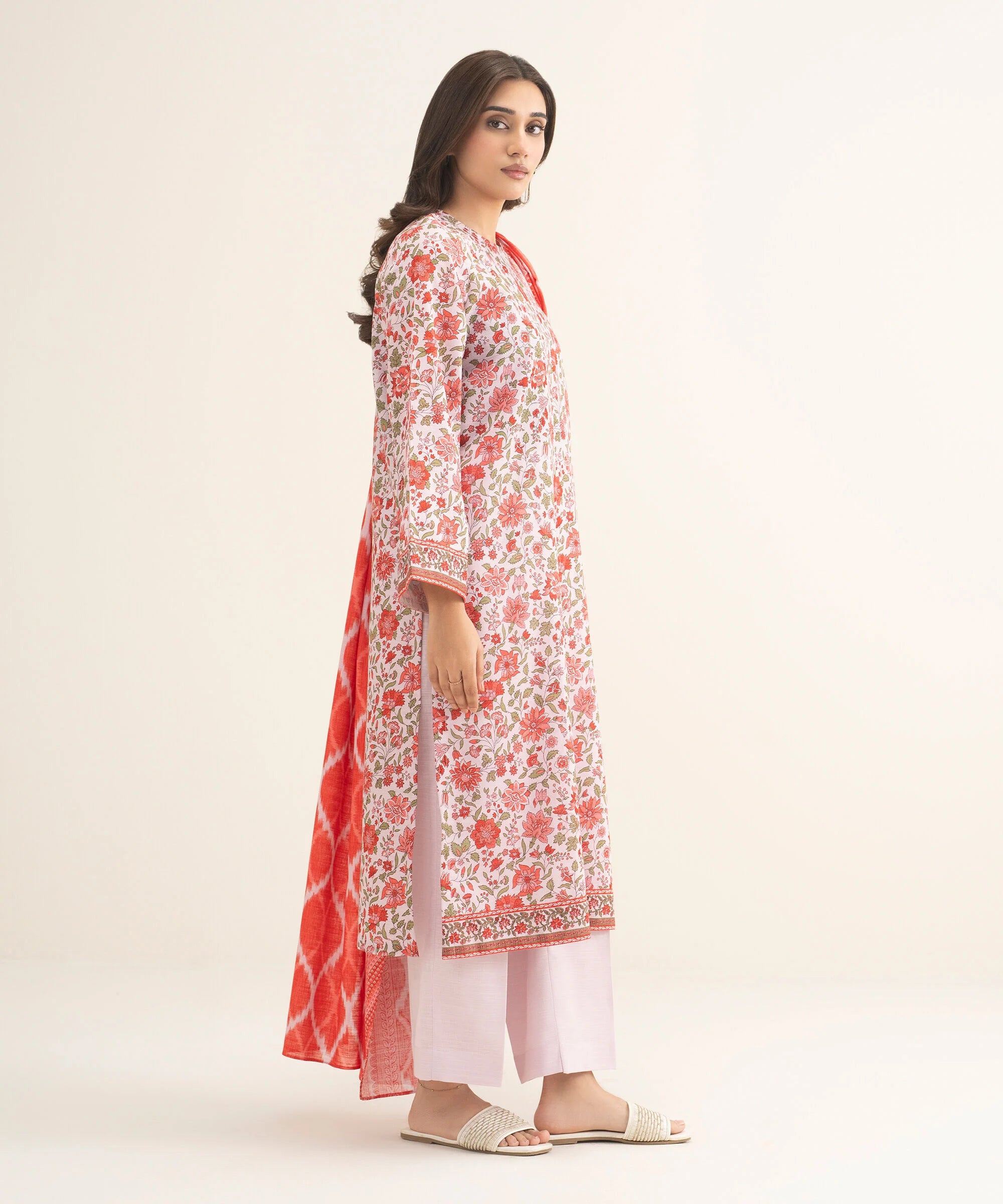 3 Piece - Printed Khaddar Suit