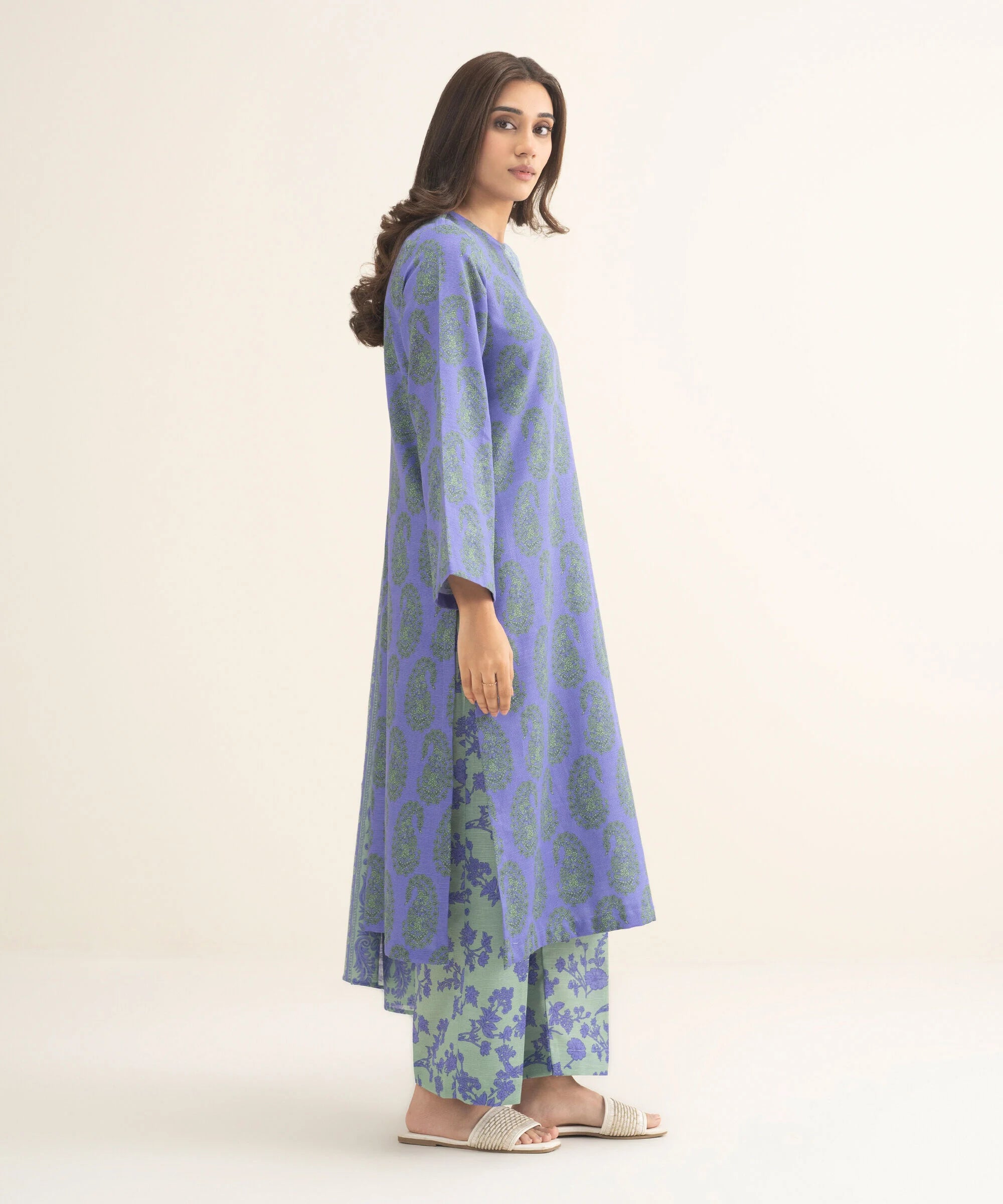 3 Piece - Printed Khaddar Suit