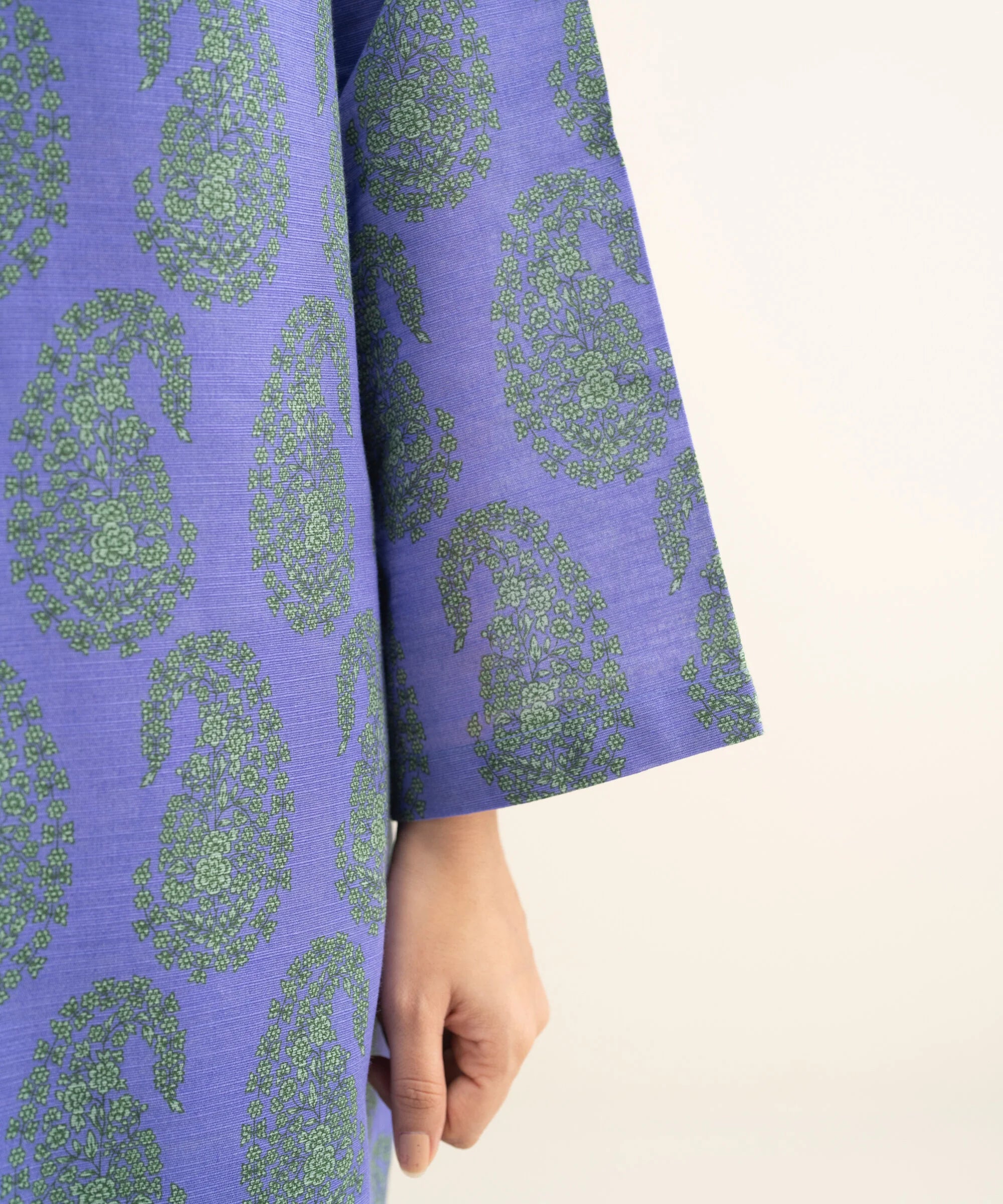 3 Piece - Printed Khaddar Suit