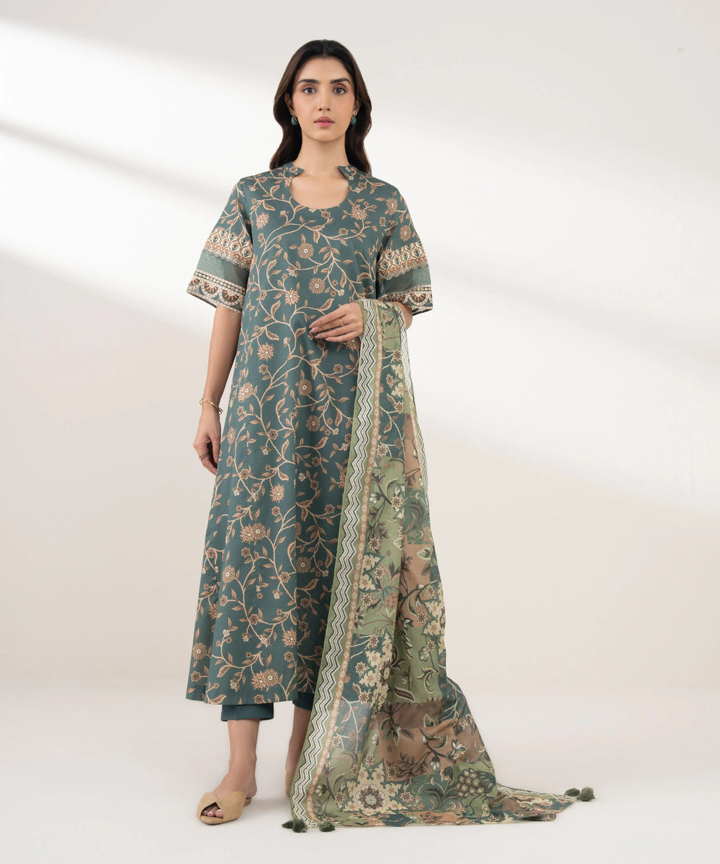 3 Piece - Embroidered Lawn Suit