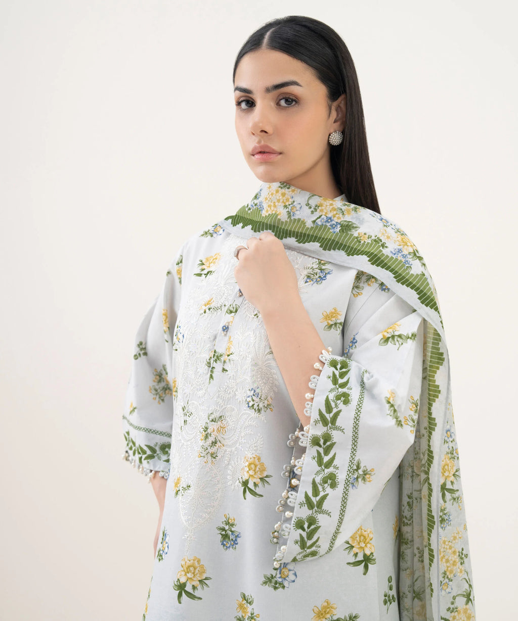 3 Piece - Embroidered Lawn Suit