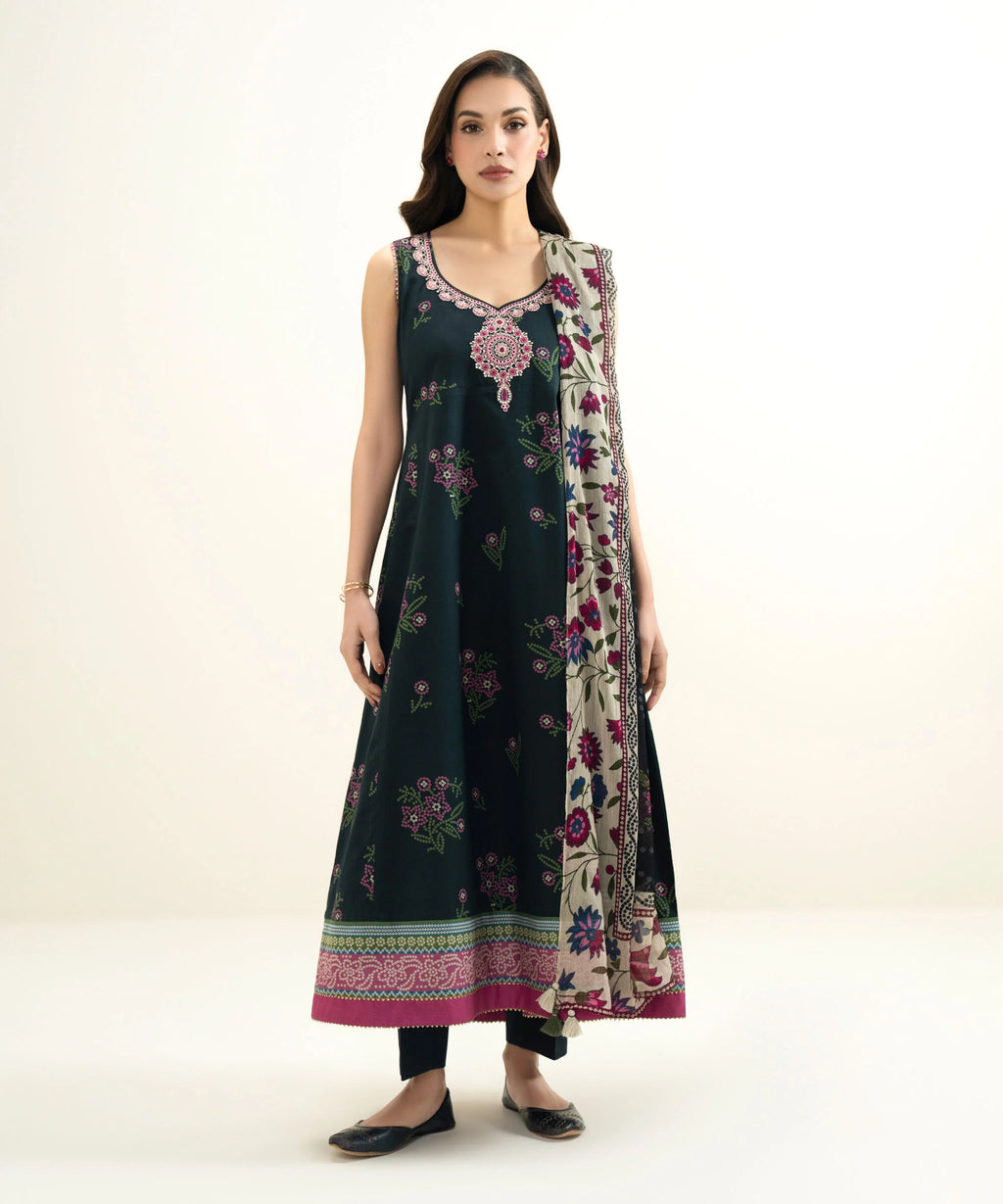 3 Piece - Embroidered Lawn Suit