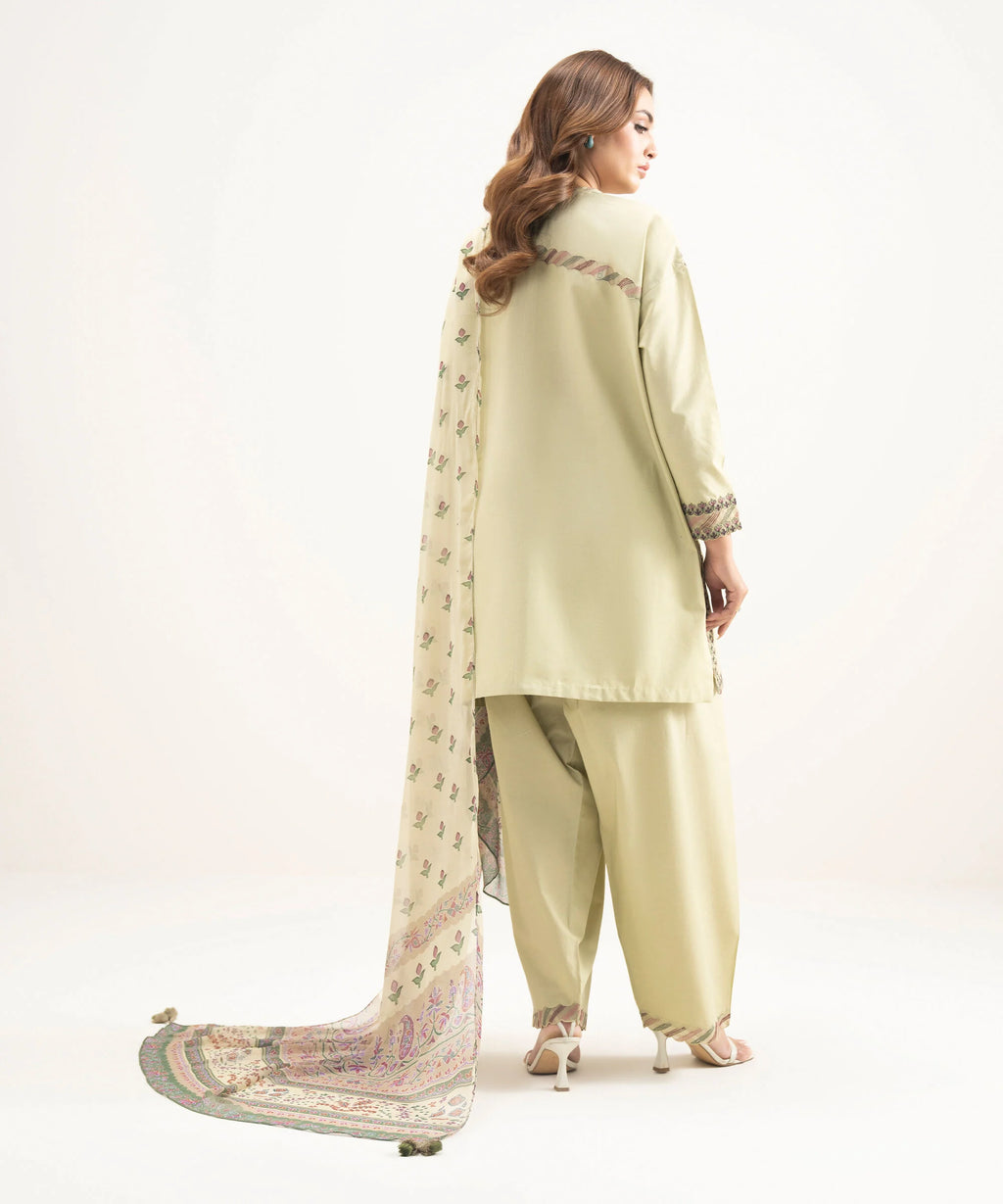 3 Piece - Embroidered Lawn Suit
