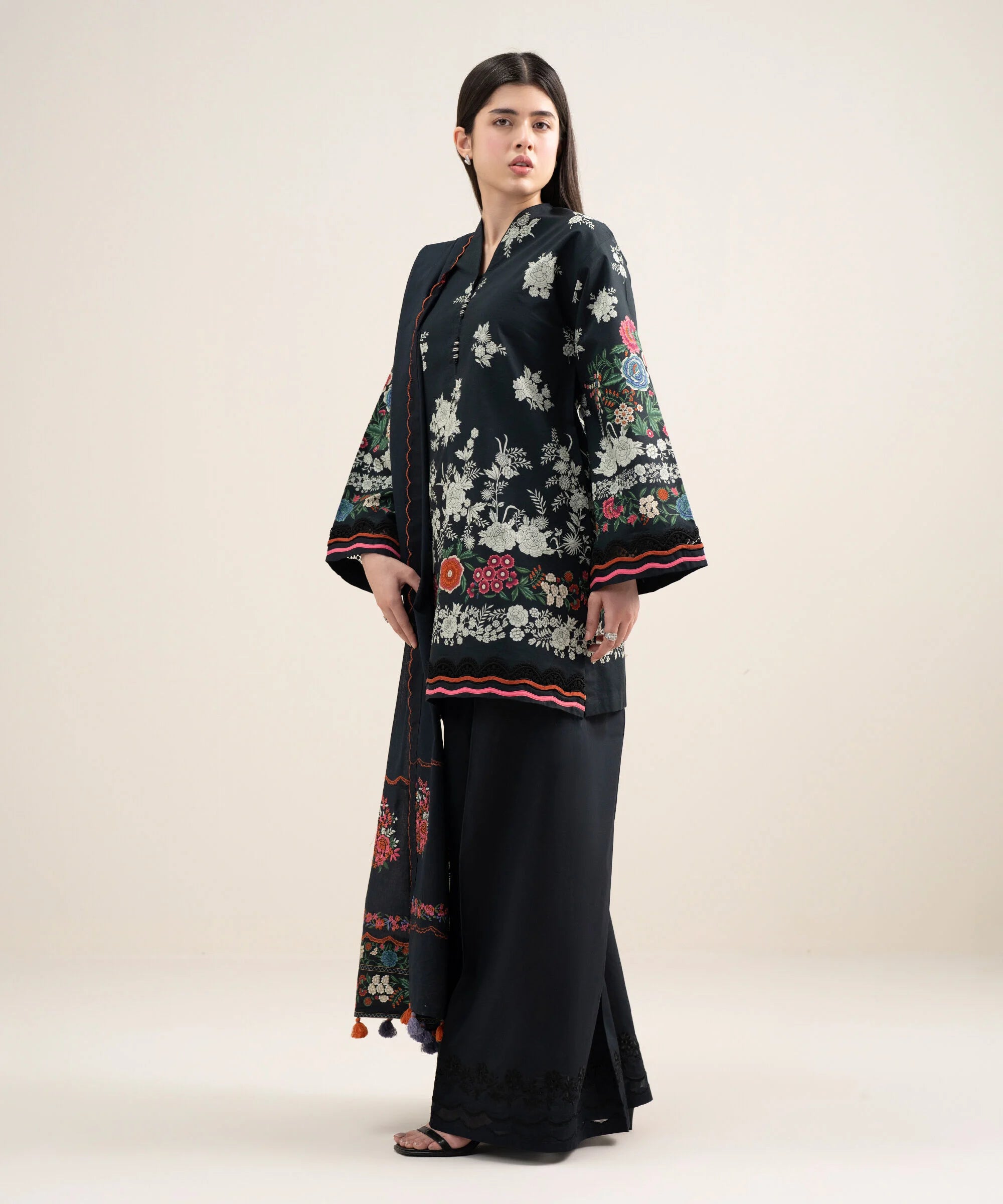 3 Piece - Embroidered Lawn Suit
