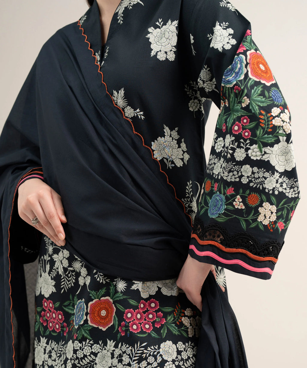3 Piece - Embroidered Lawn Suit