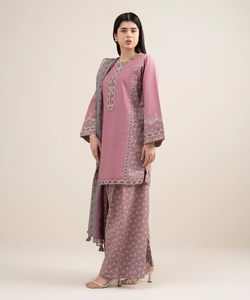 3 Piece - Embroidered Lawn Suit