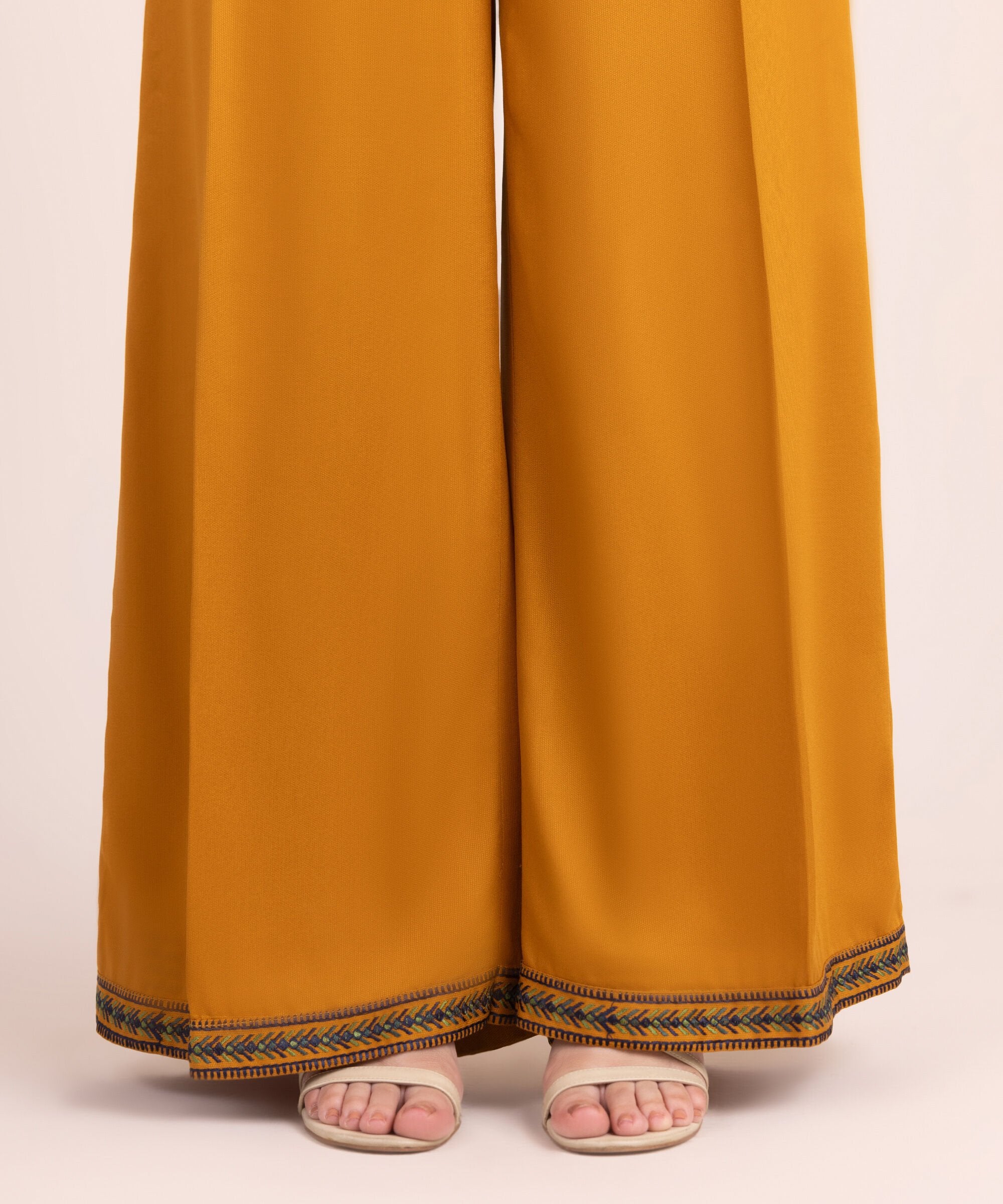 3 Piece - Embroidered Bedford