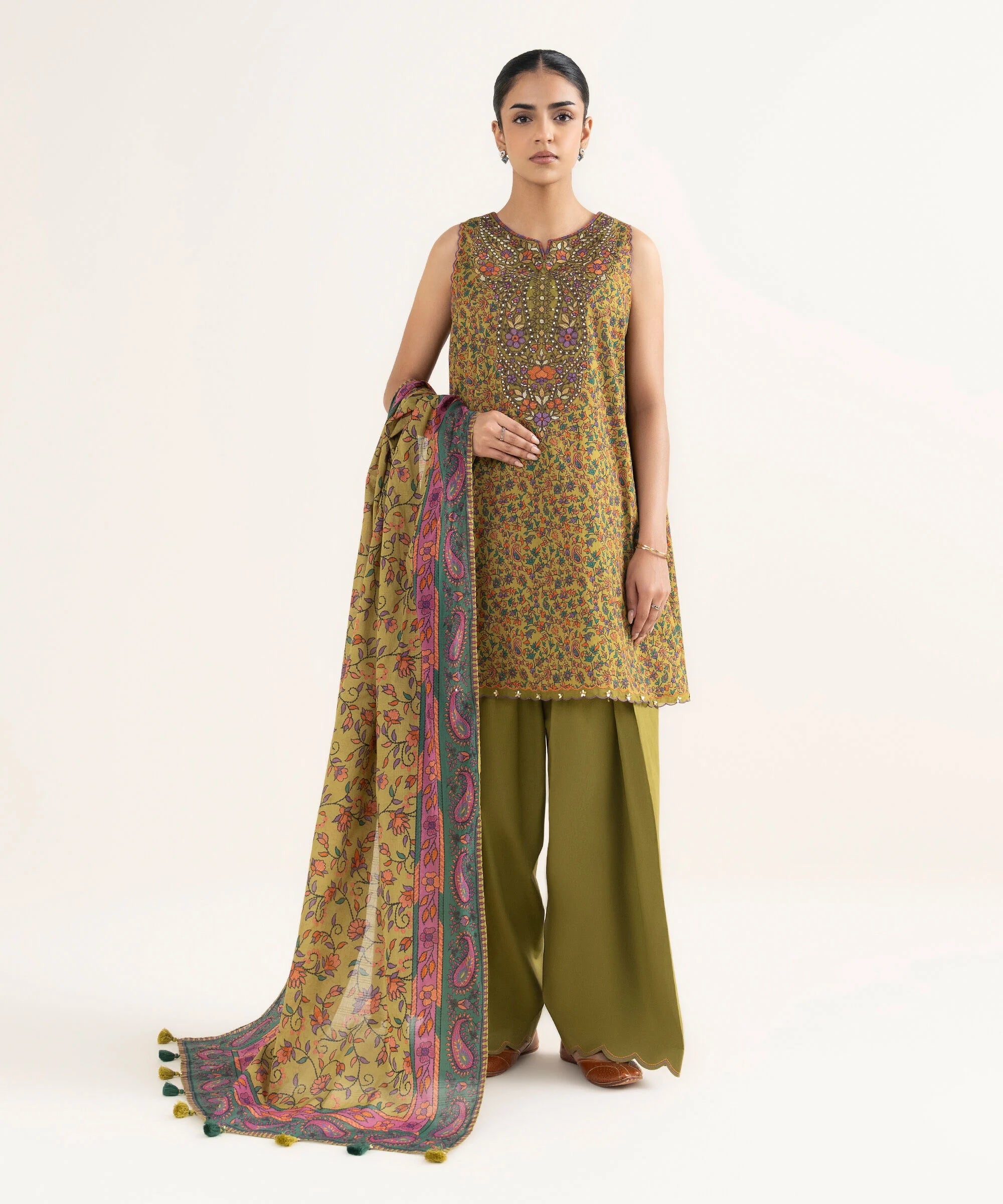 3 Piece - Embroidered Lawn Suit