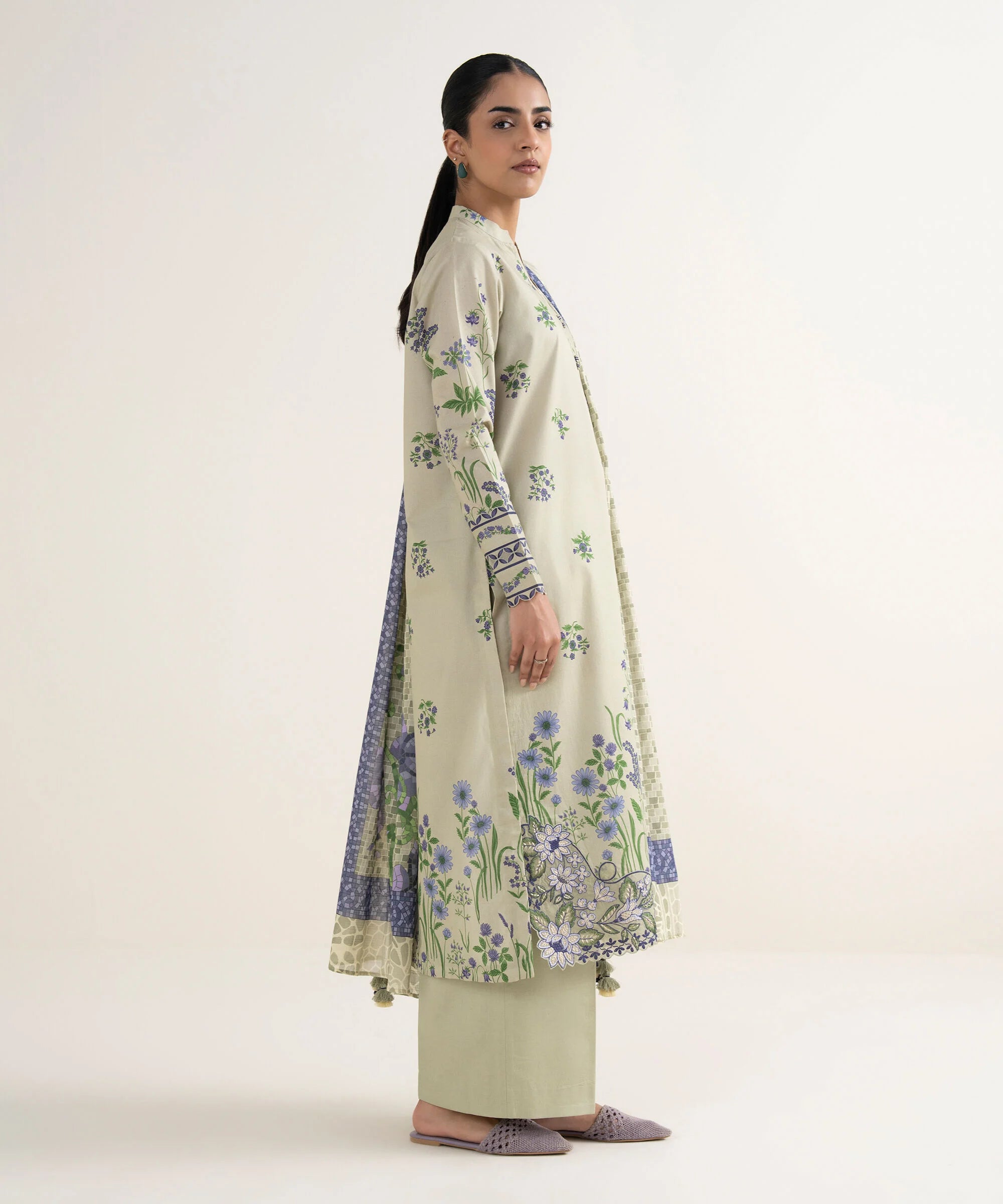3 Piece - Embroidered Lawn Suit