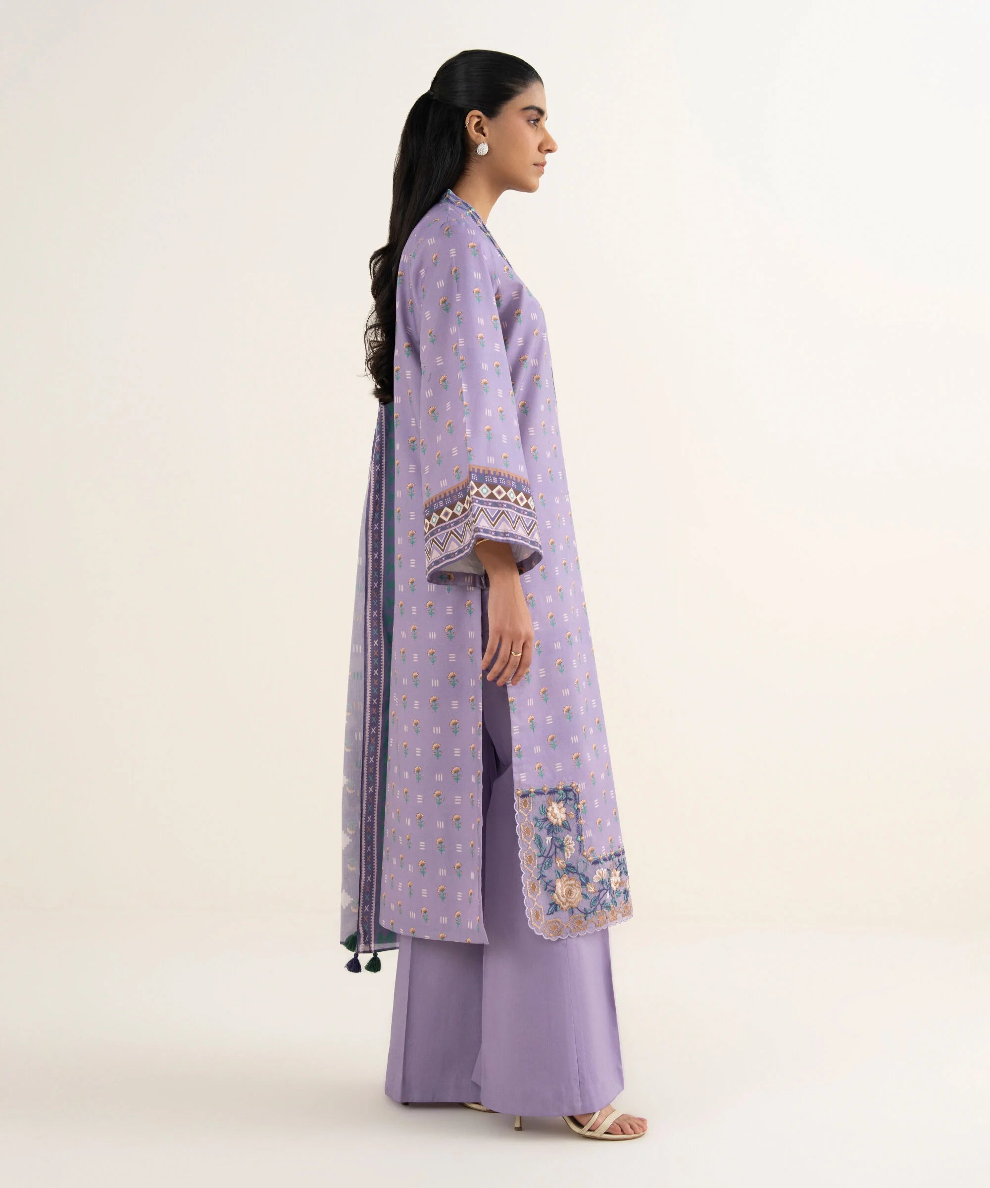3 Piece - Embroidered Lawn Suit