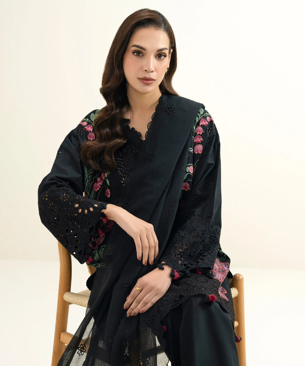 3 Piece - Embroidered Lawn Suit
