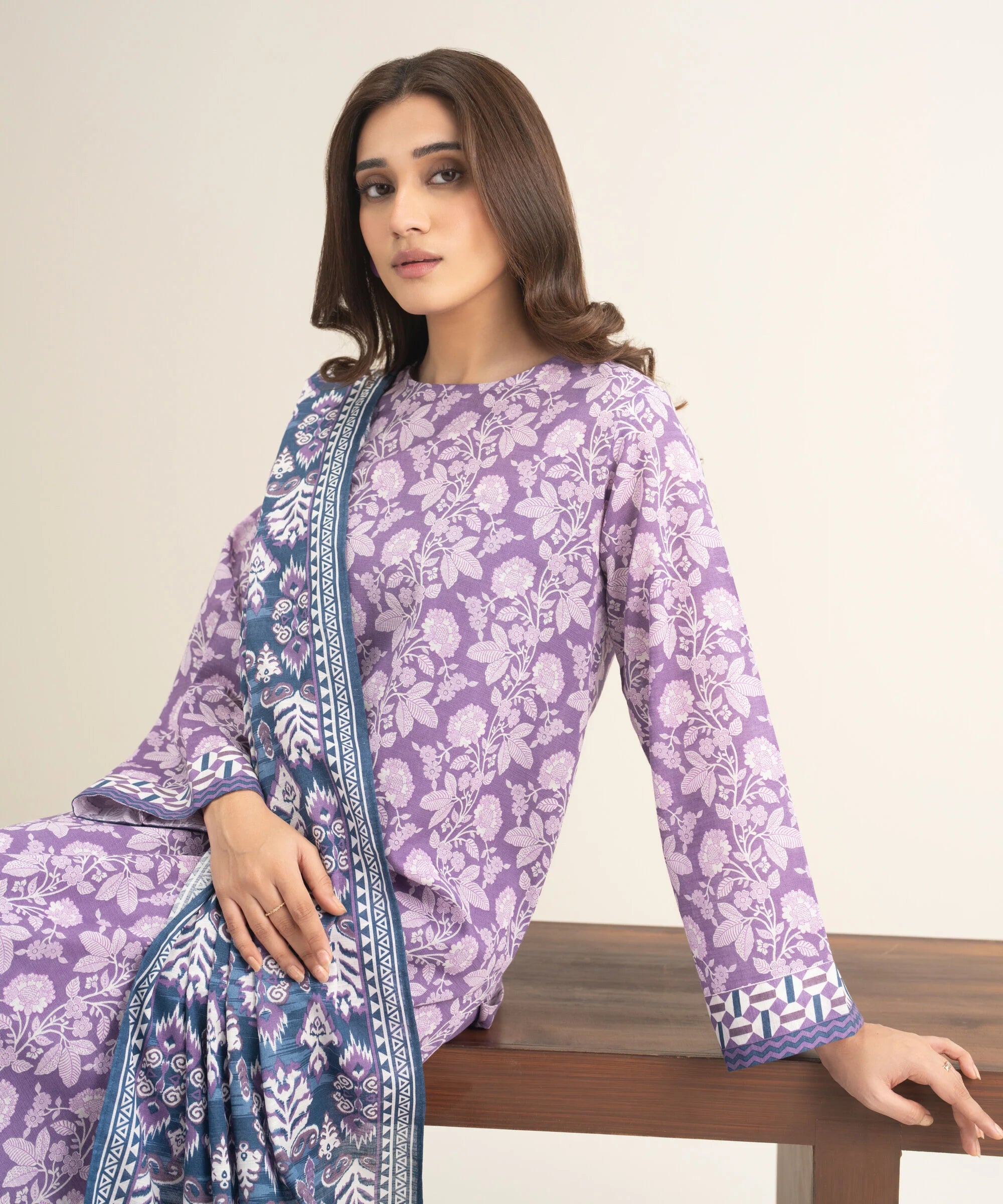 3 Piece - Printed Khaddar Suit