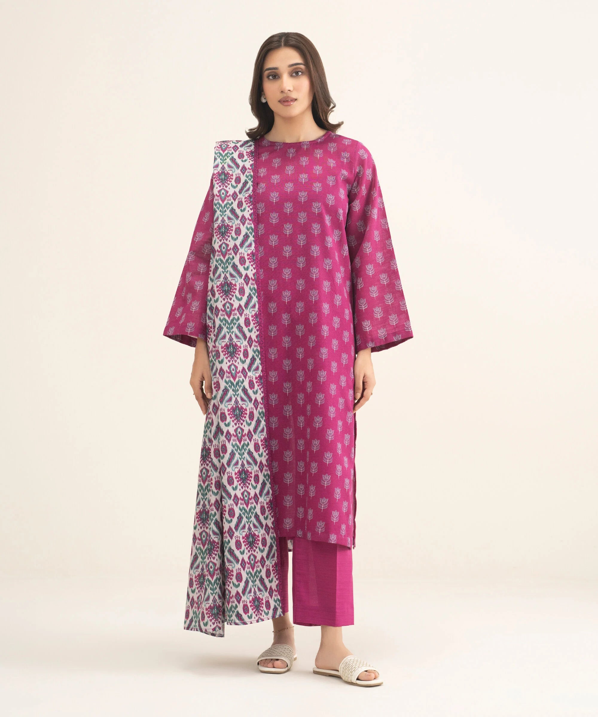 3 Piece - Printed Khaddar Suit