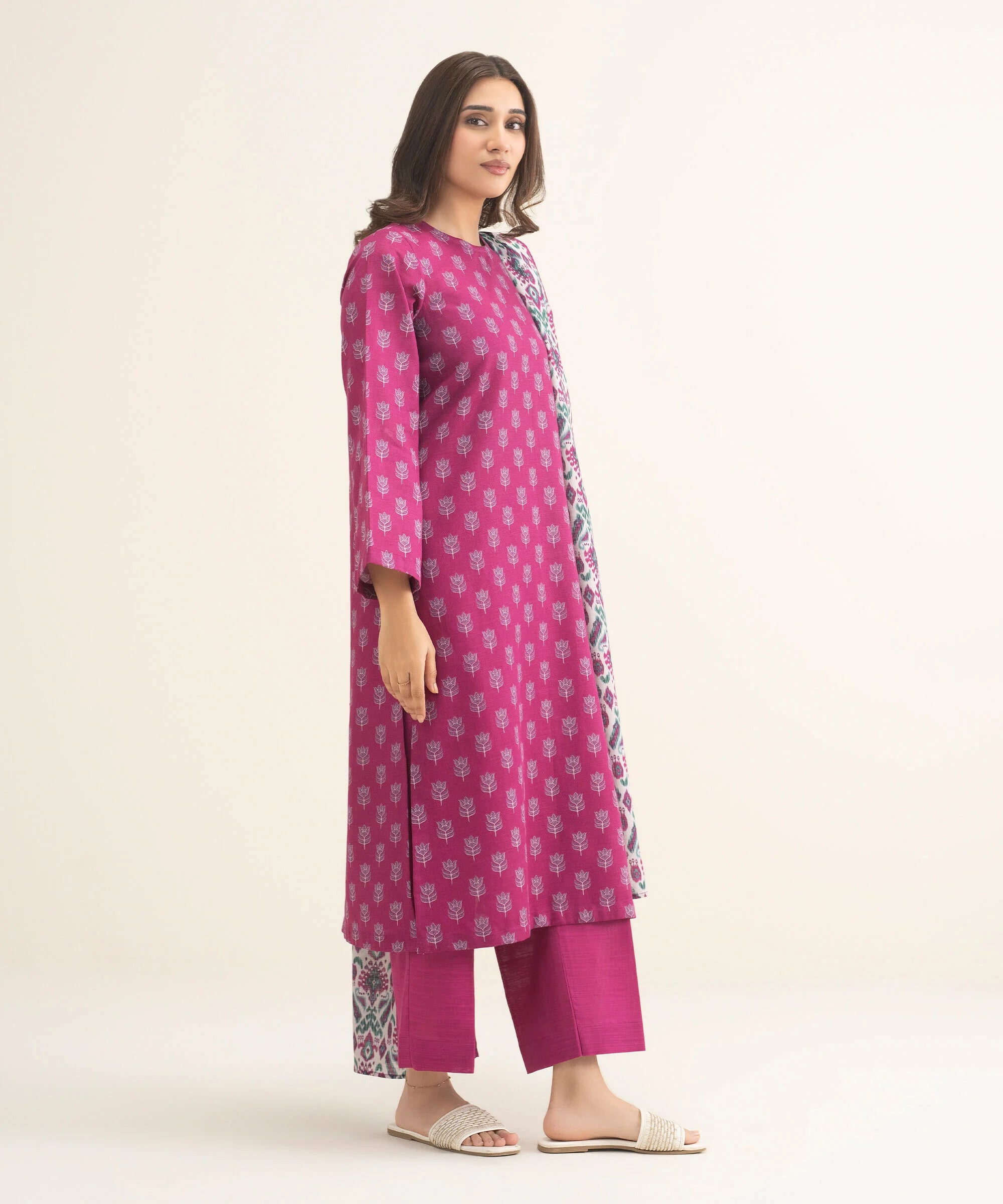 3 Piece - Printed Khaddar Suit