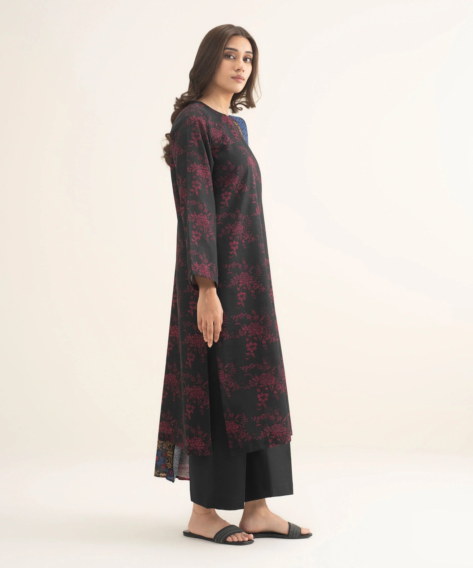 3 Piece - Printed Khaddar Suit