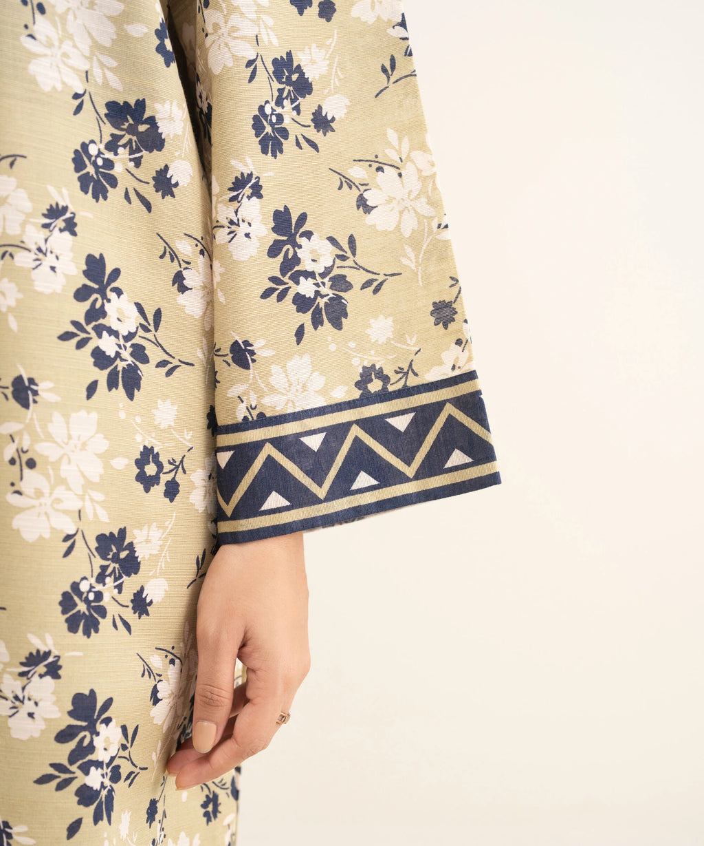 3 Piece - Printed Khaddar Suit