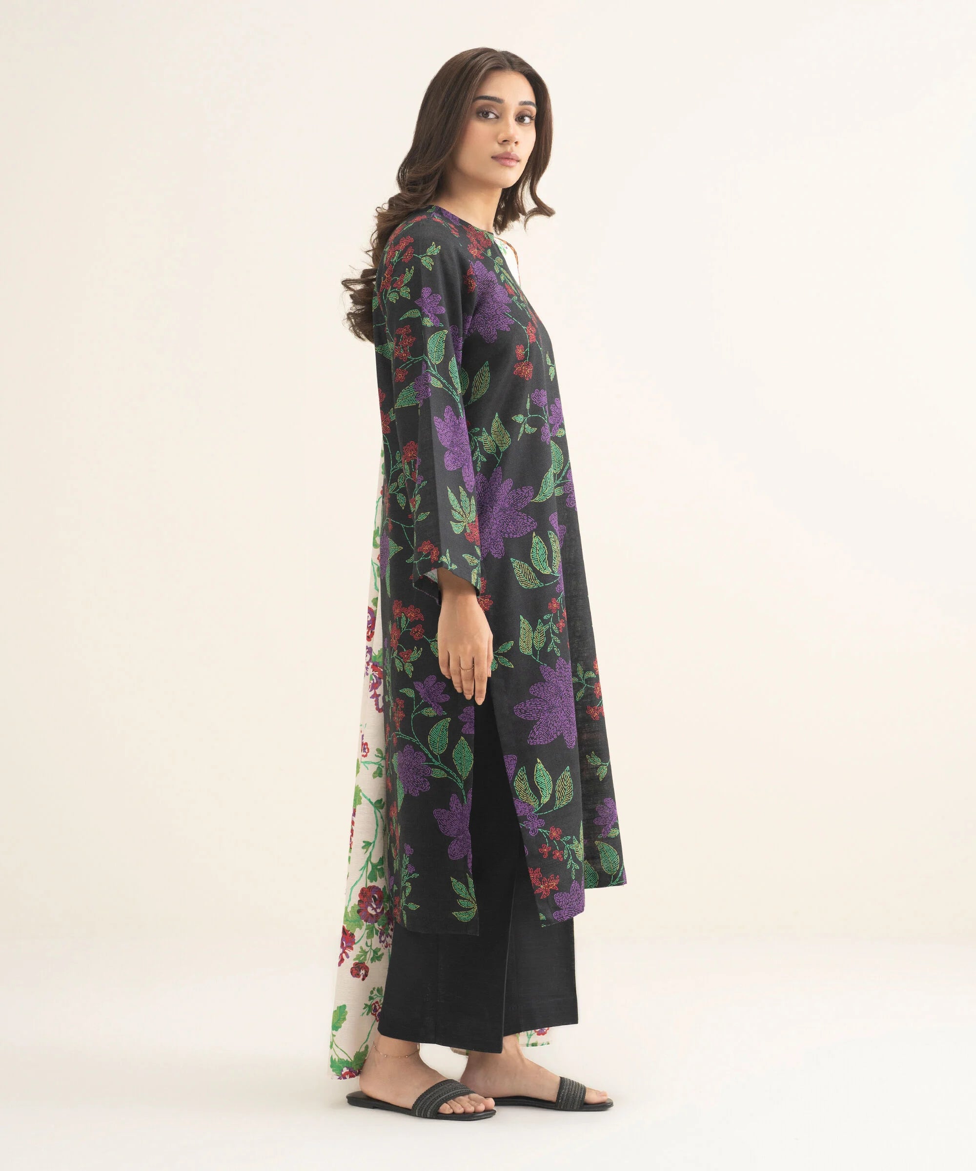 3 Piece - Printed Khaddar Suit