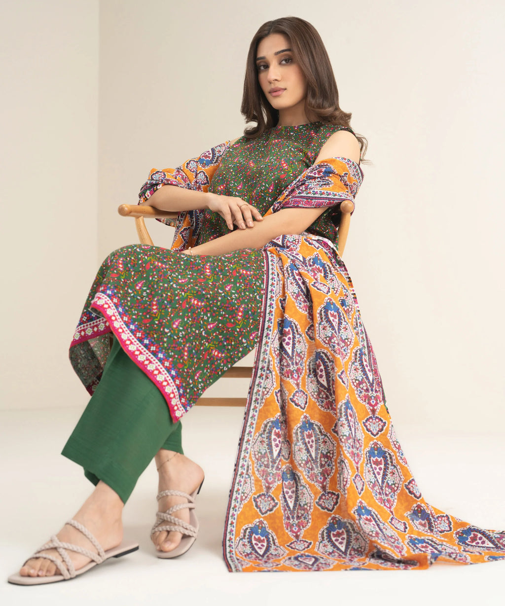 3 Piece - Printed Khaddar Suit