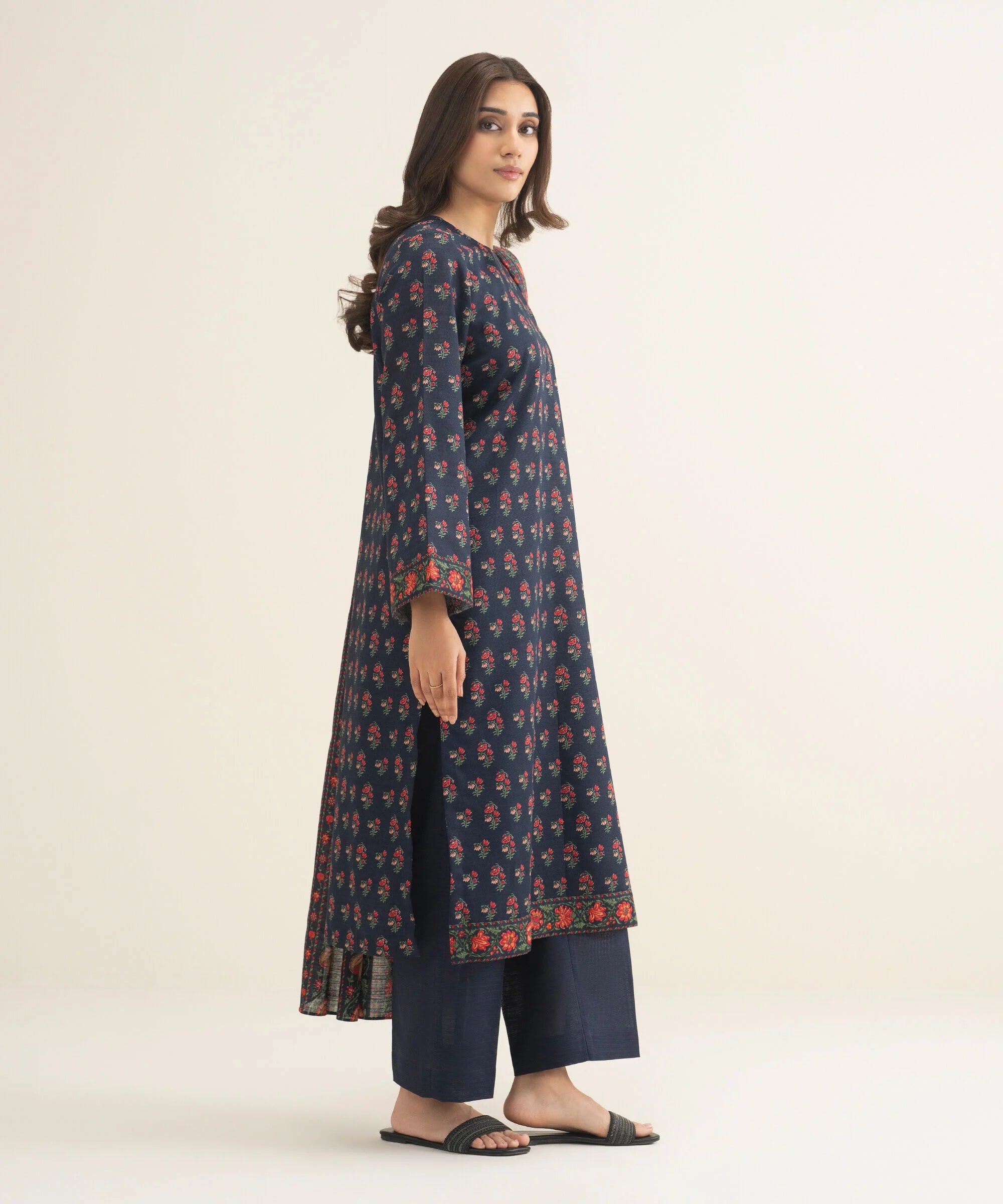 3 Piece - Printed Khaddar Suit