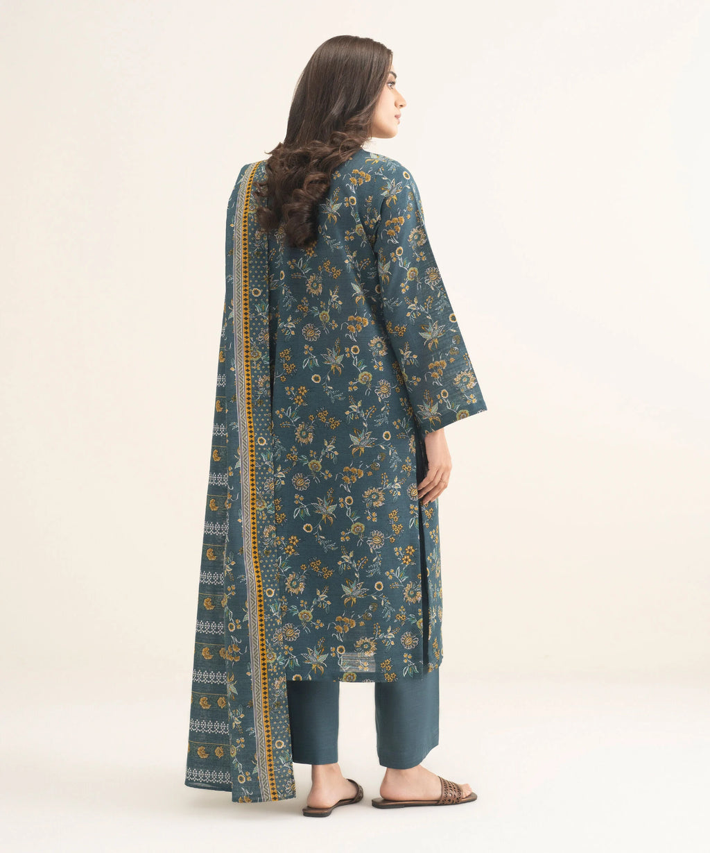 3 Piece - Printed Khaddar Suit