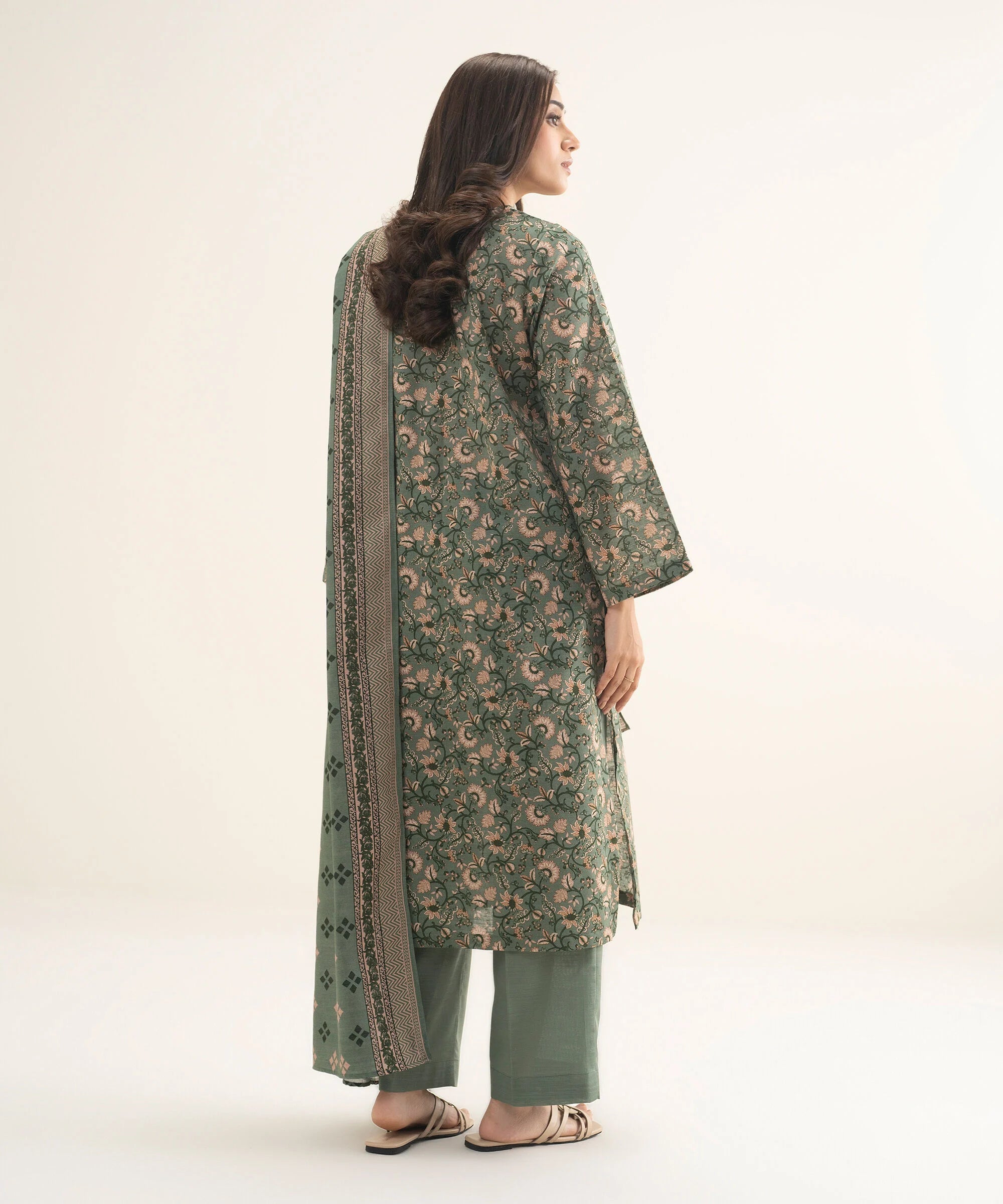 3 Piece - Printed Khaddar Suit