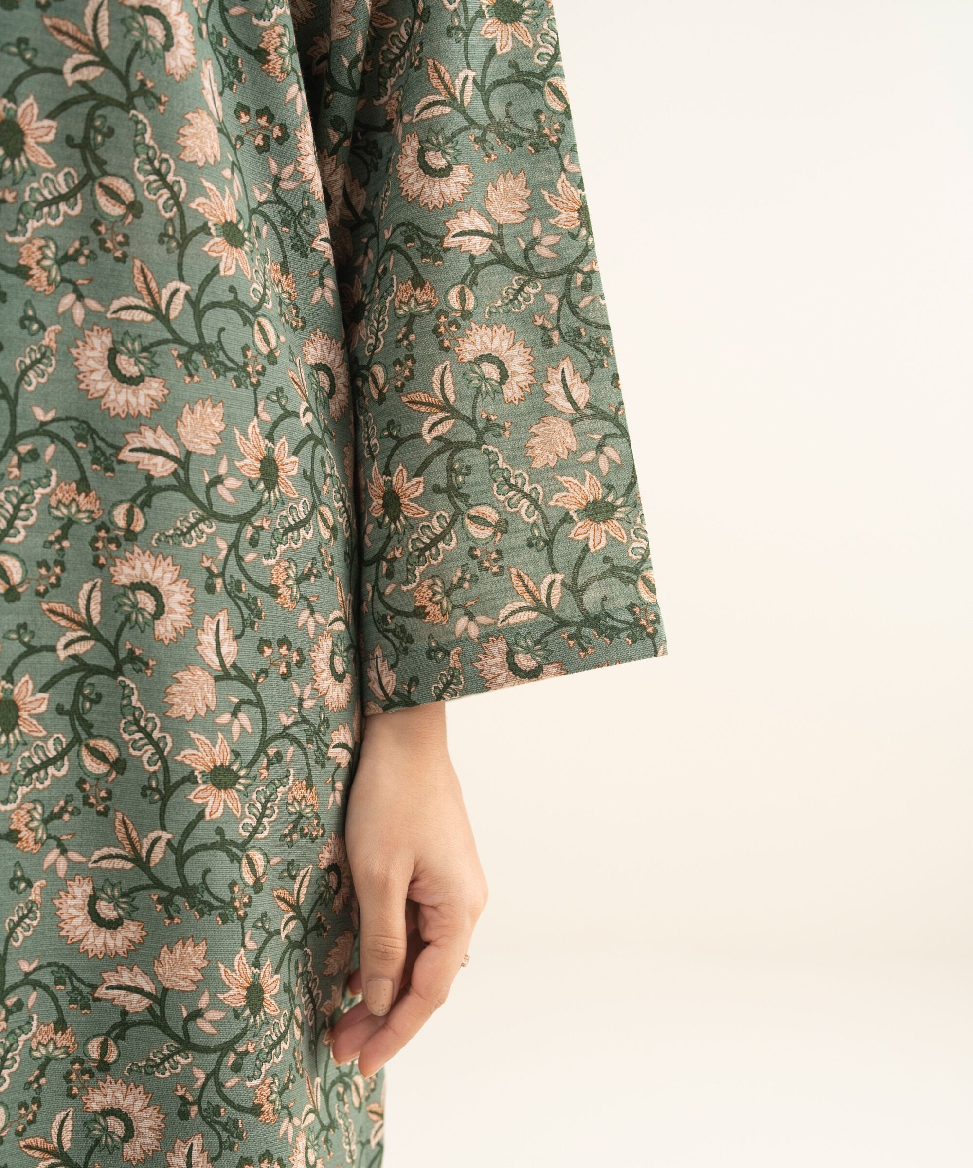 3 Piece - Printed Khaddar Suit