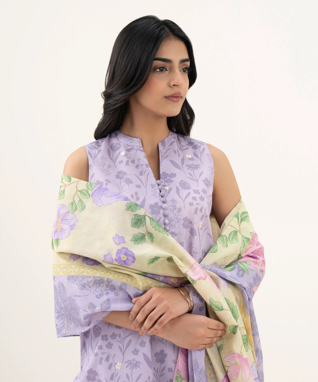 3 Piece - Embroidered Zari Lawn Suit
