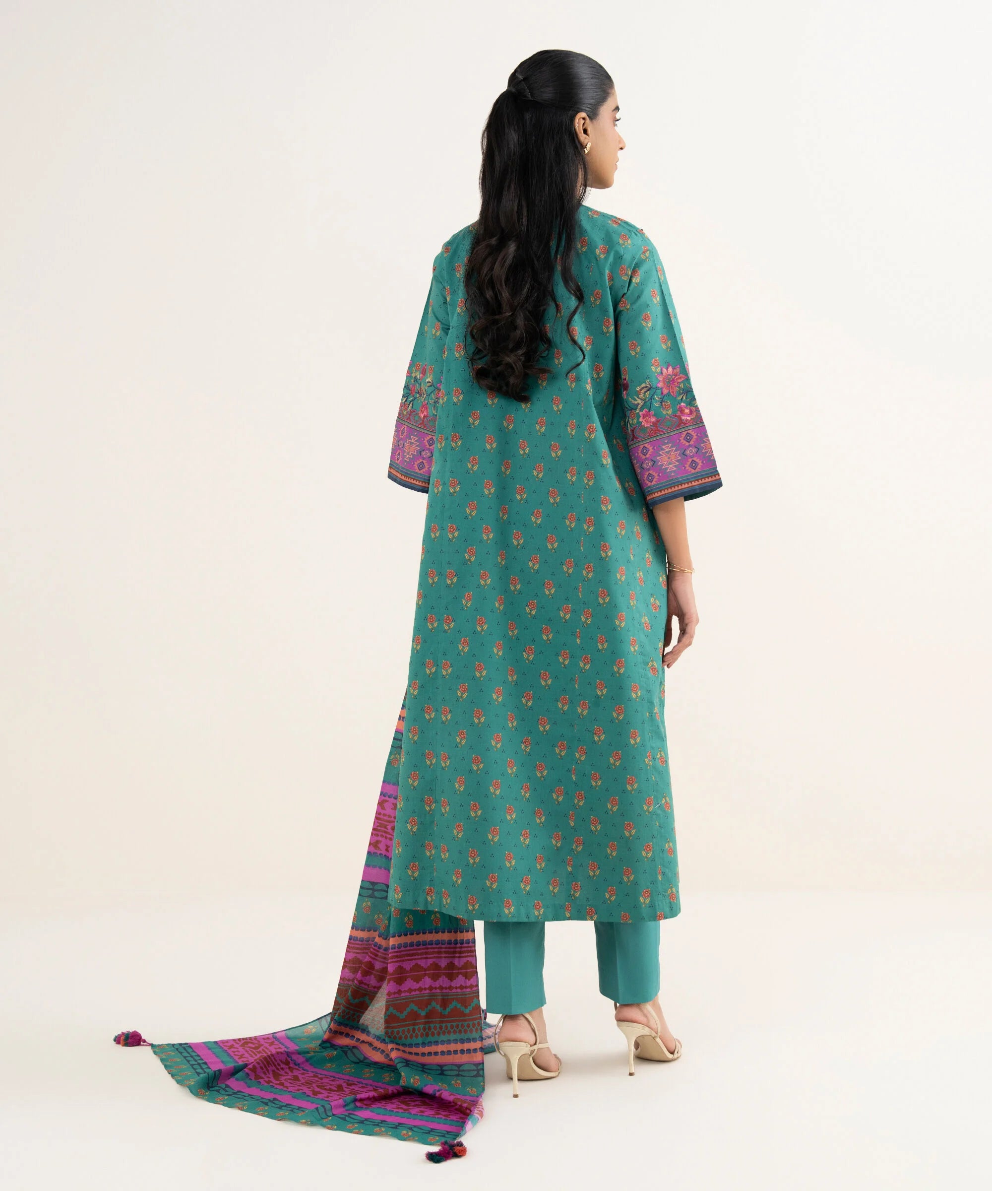 3 Piece - Embroidered Lawn Suit