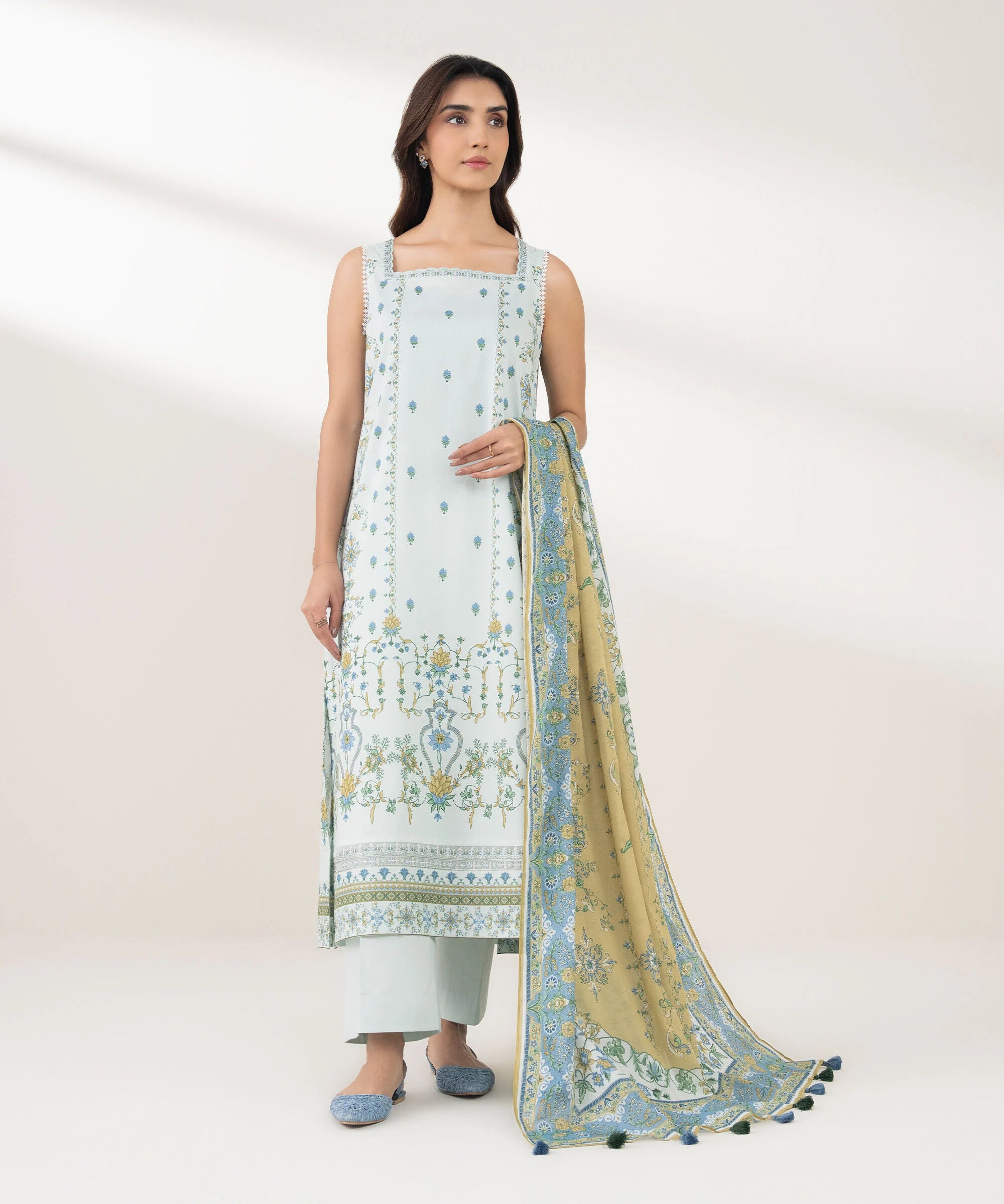 3 Piece - Embroidered Lawn Suit