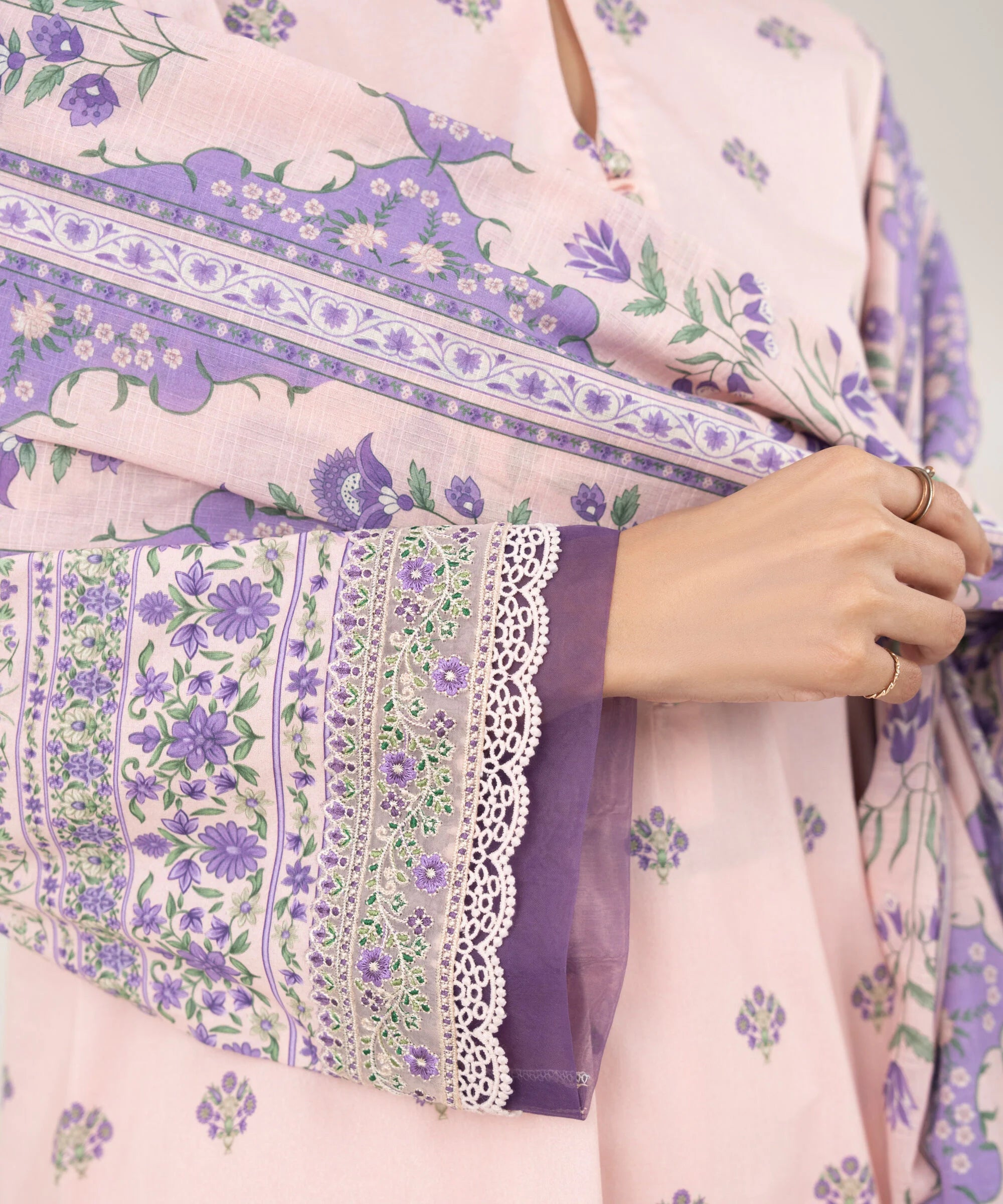 3 Piece - Embroidered Lawn Suit