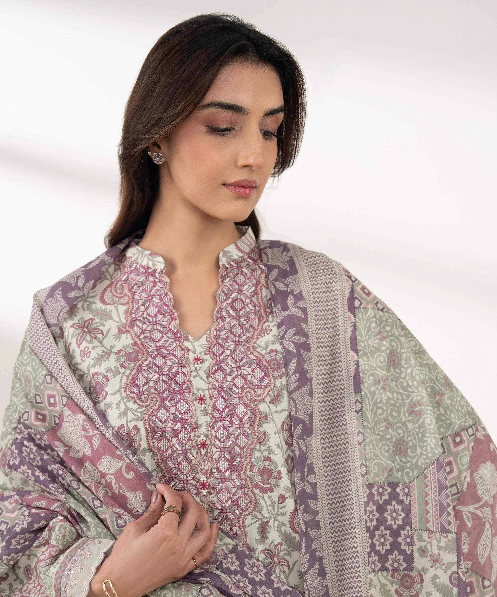 3 Piece - Embroidered Lawn Suit