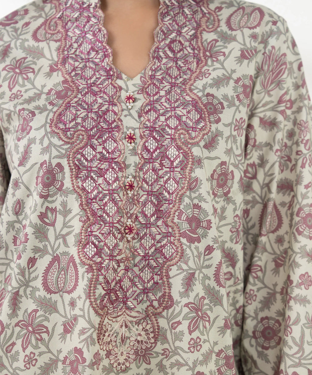 3 Piece - Embroidered Lawn Suit