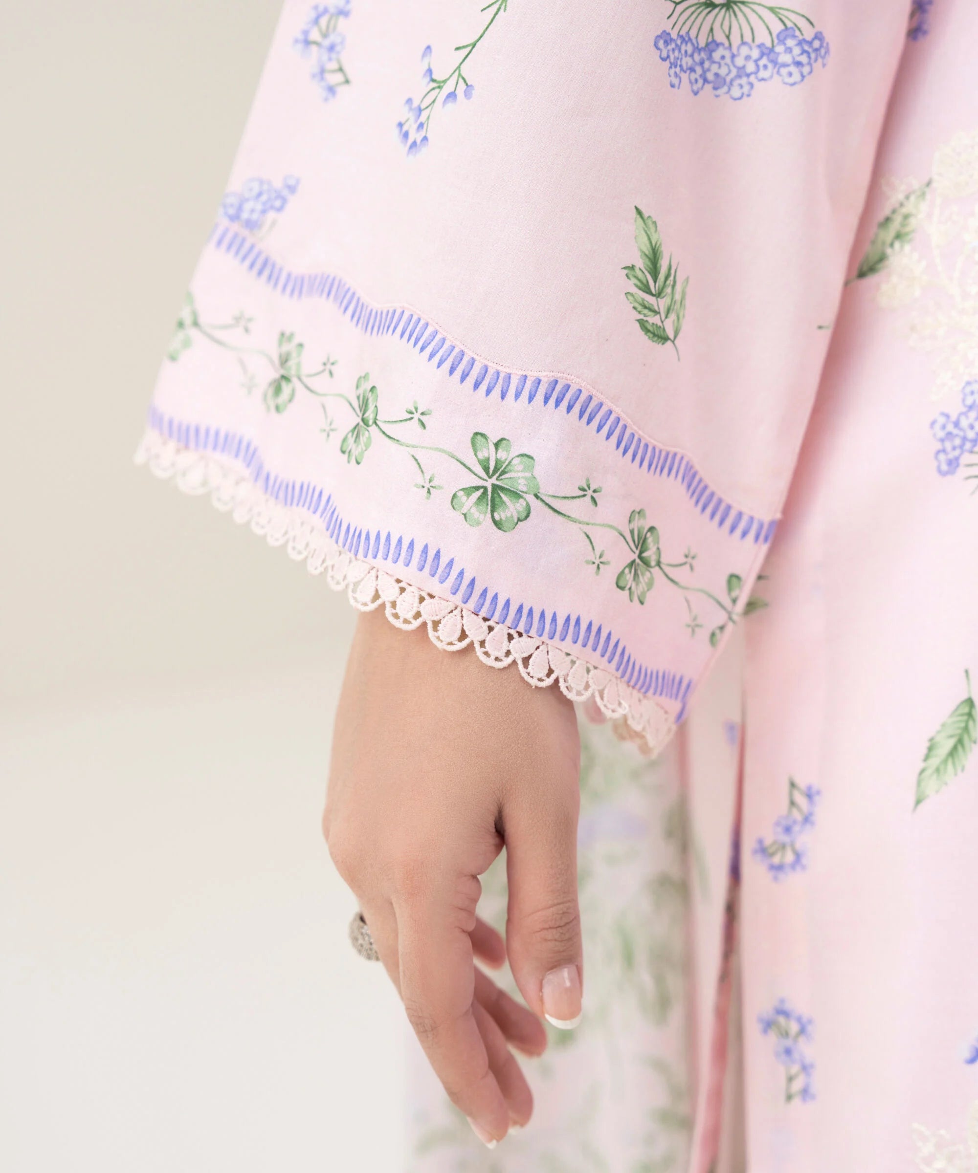 3 Piece - Embroidered Lawn Suit