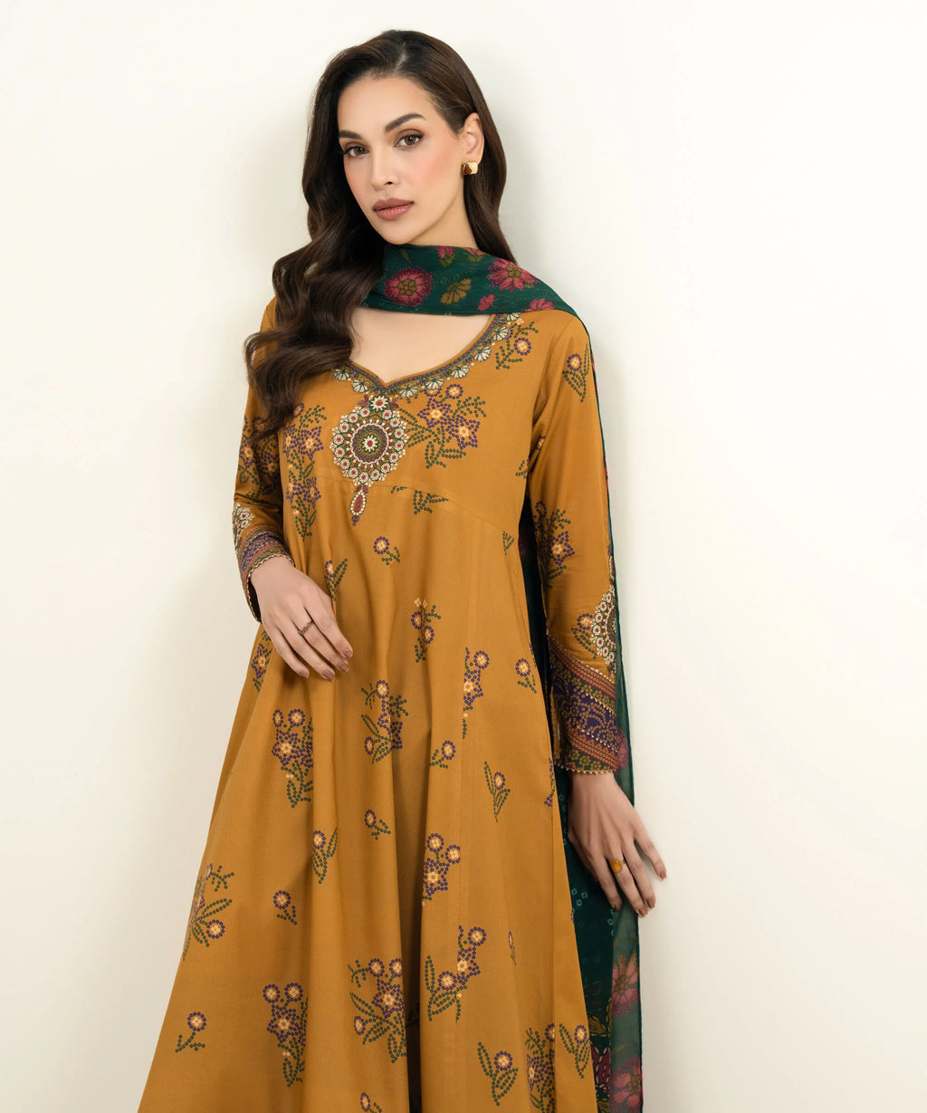 3 Piece - Embroidered Lawn Suit