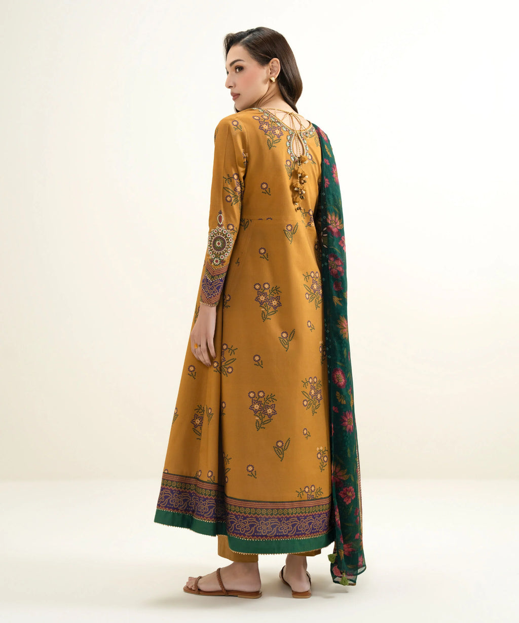 3 Piece - Embroidered Lawn Suit