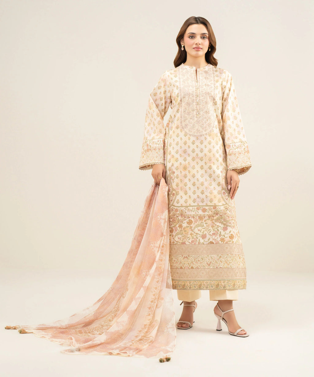 3 Piece - Embroidered Lawn Suit