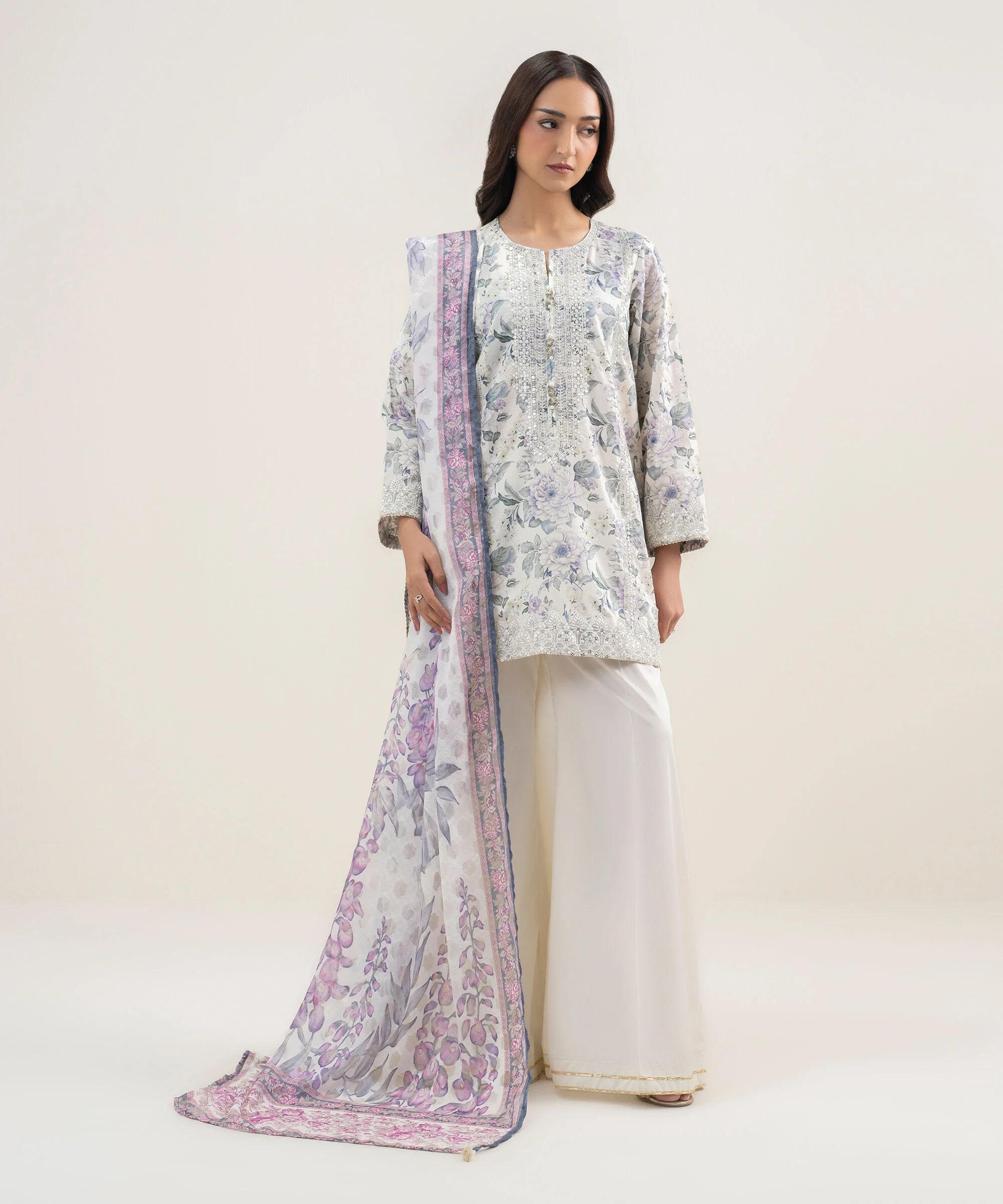 3 Piece - Embroidered Zari Lawn Suit