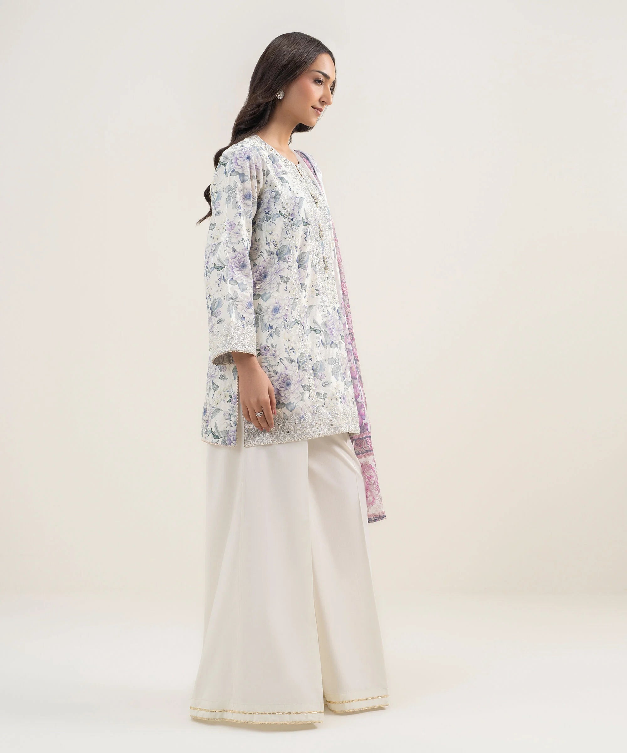 3 Piece - Embroidered Zari Lawn Suit